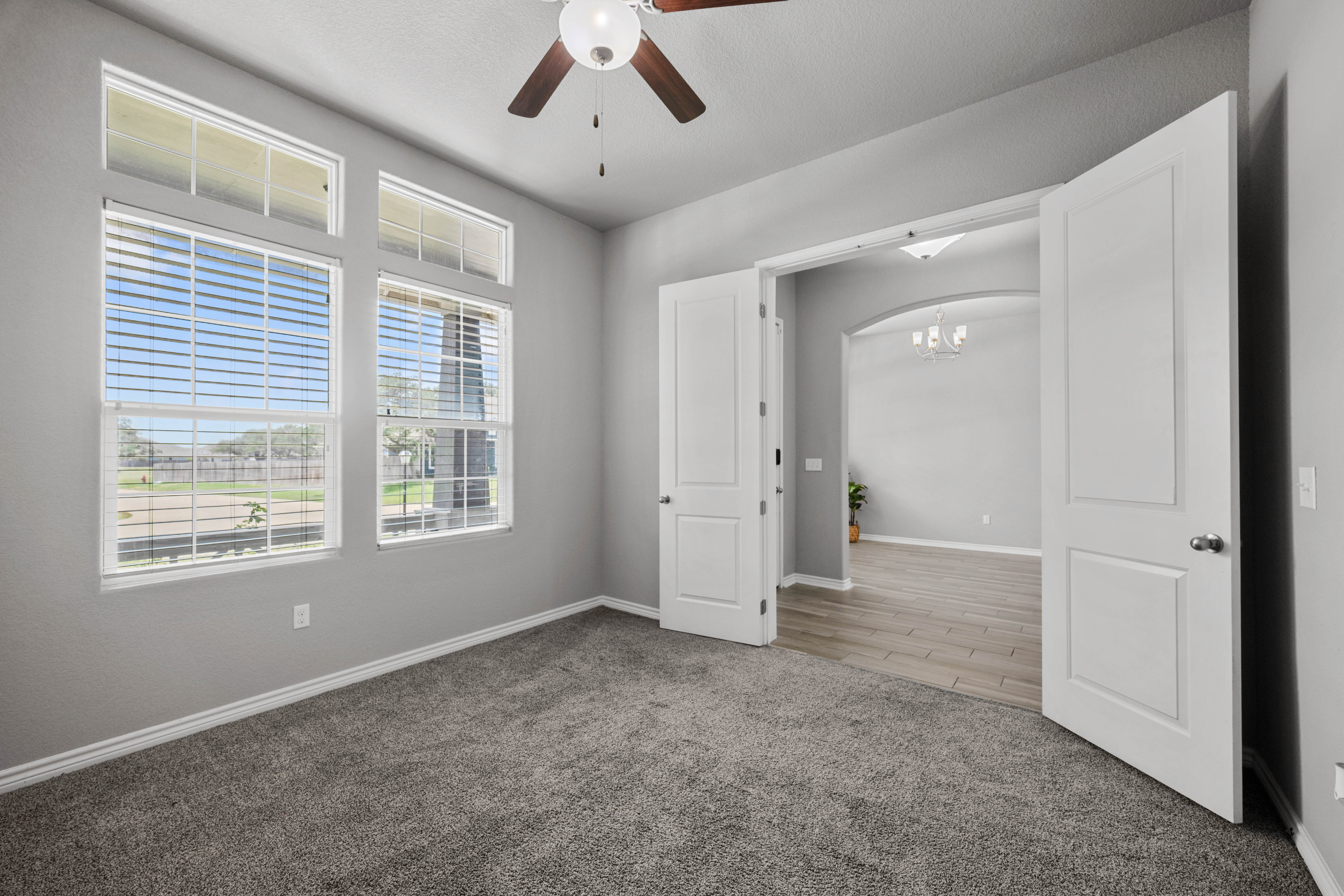  Gorgeous 4BR Home in Wandering Oaks - 物件實景