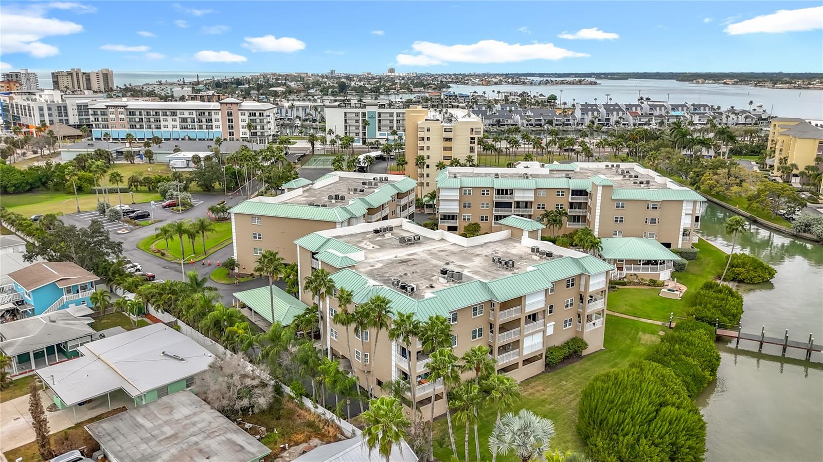 Madeira Beach, Florida, 33708, United States, 2 Bedrooms Bedrooms, ,2 BathroomsBathrooms,Residential,For Sale,1985682