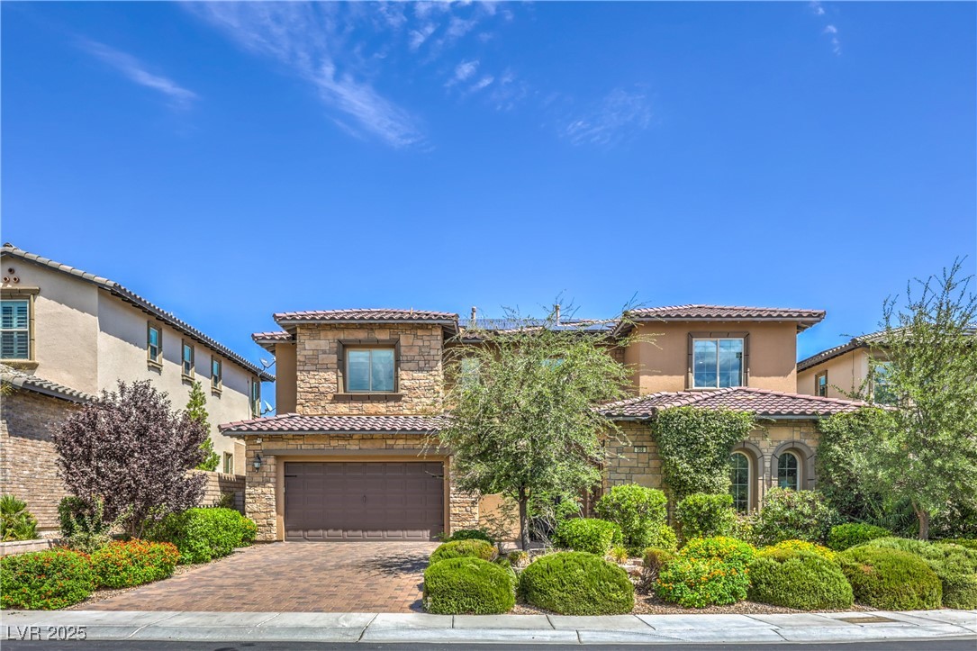 Las Vegas, Nevada, 89138, United States, 4 Bedrooms Bedrooms, ,2 BathroomsBathrooms,Residential,For Sale,1942321