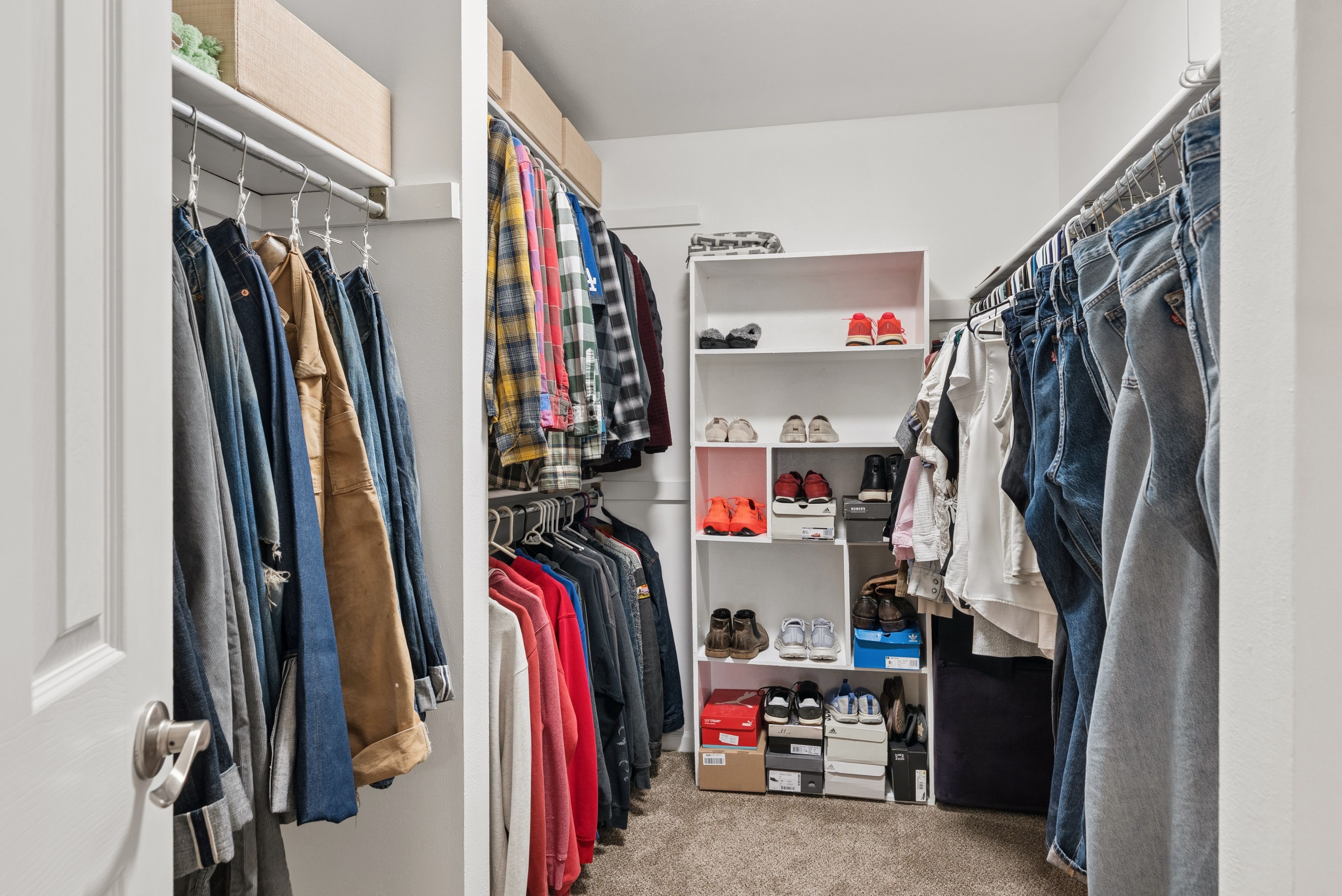  Spacious, functional layout with thoughtful updates in all the right places - 物件實景