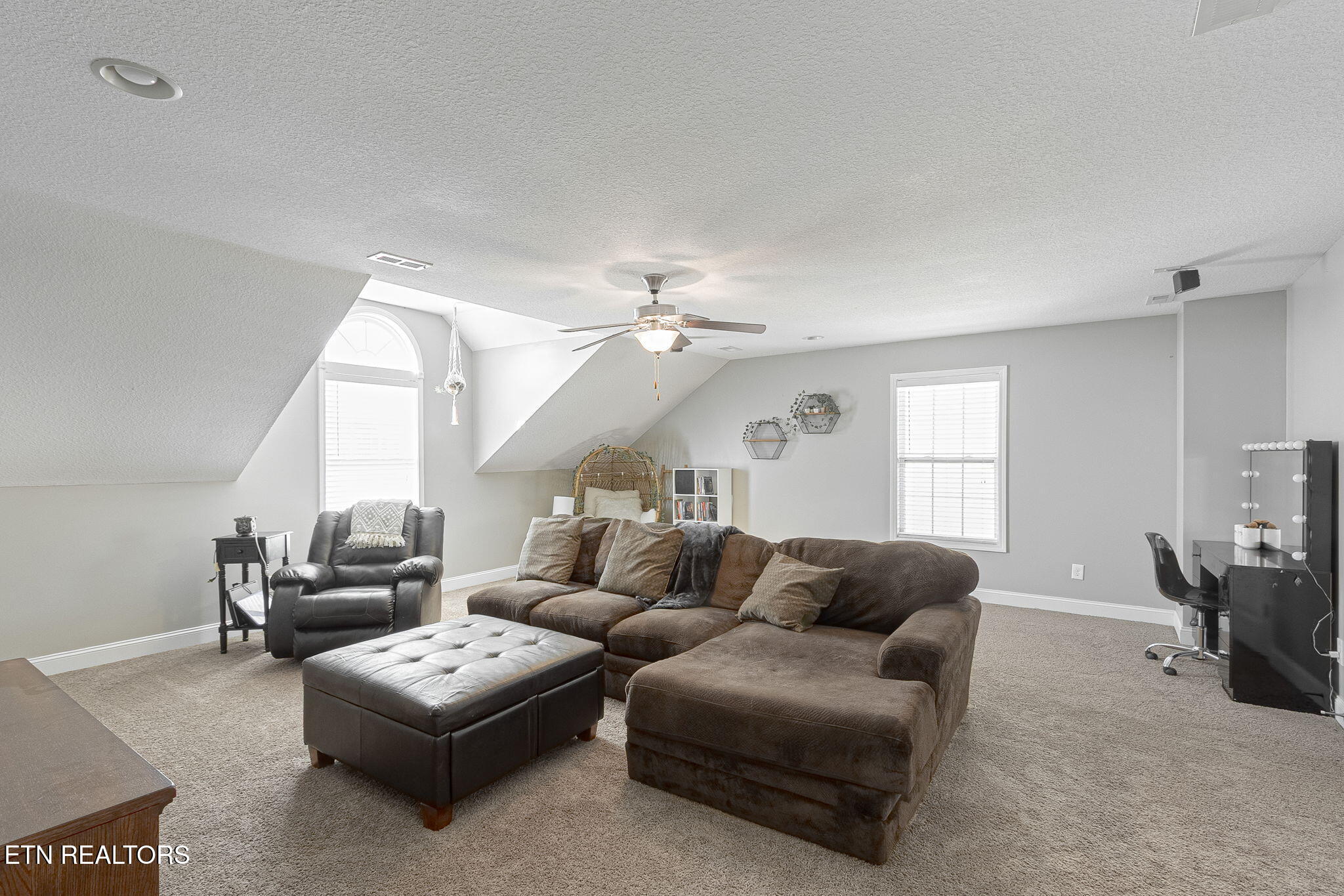 Knoxville, Tennessee, 37938, United States, 4 Bedrooms Bedrooms, ,3 BathroomsBathrooms,Residential,For Sale,2005967