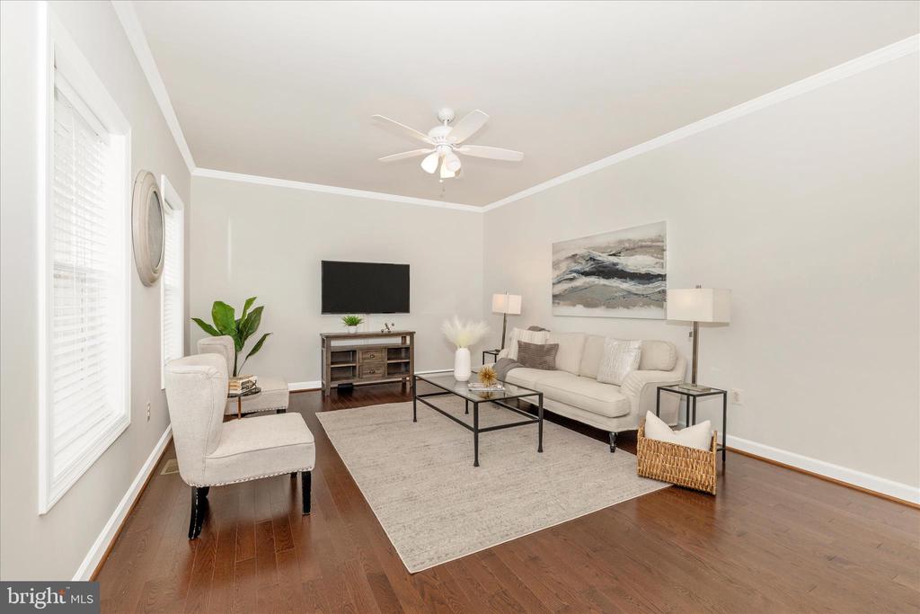 Frederick, Maryland, 21702, United States, 4 Bedrooms Bedrooms, ,3 BathroomsBathrooms,Residential,For Sale,1987380