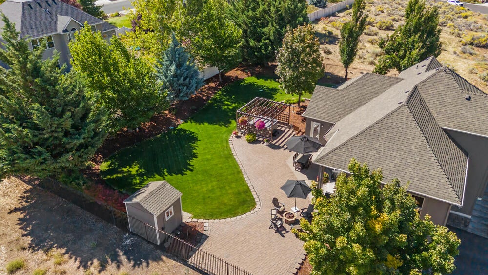 Klamath Falls, Oregon, 97601, United States, 3 Bedrooms Bedrooms, ,3 BathroomsBathrooms,Residential,For Sale,1848515