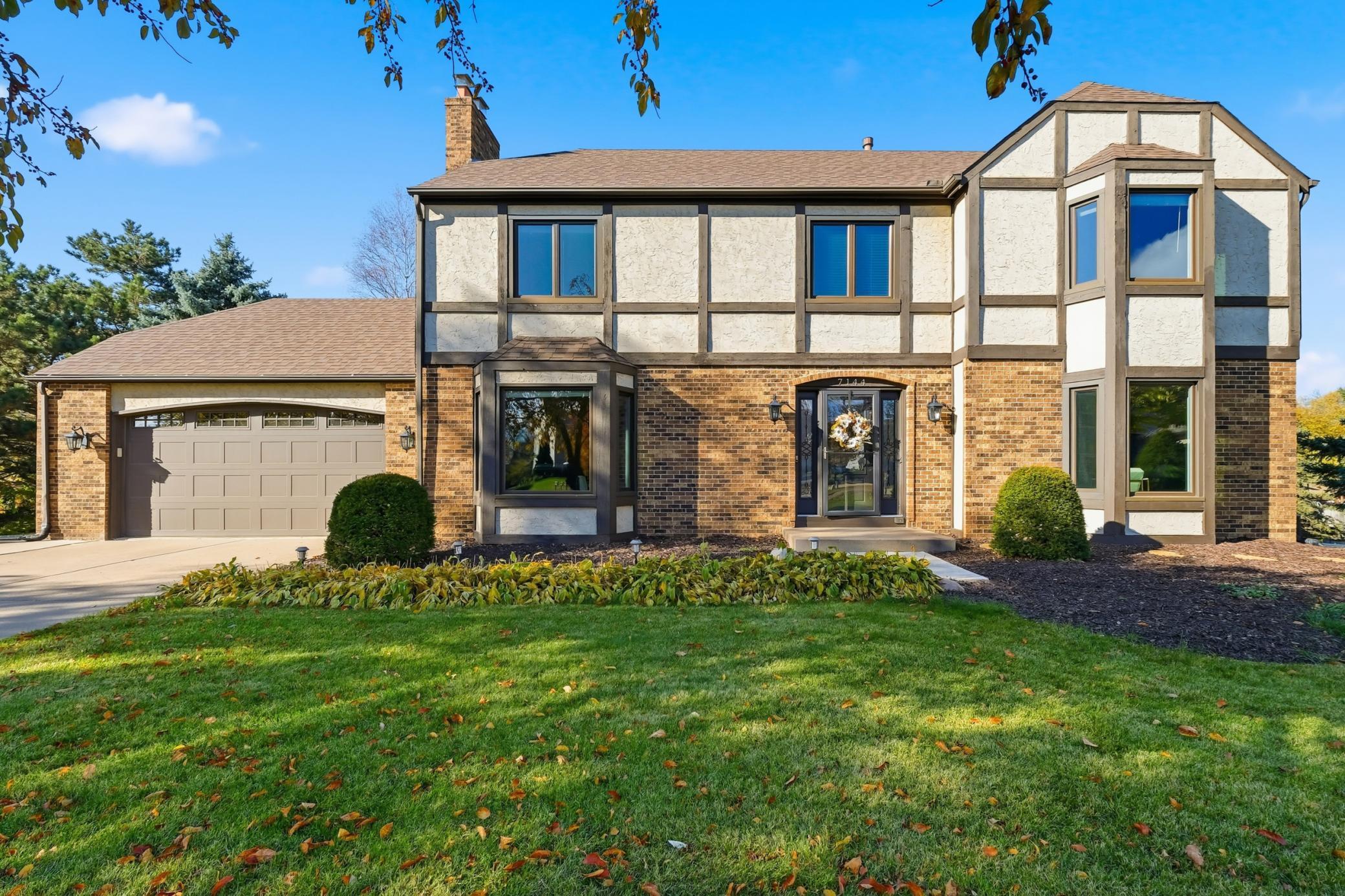 Woodbury, Minnesota, 55125, United States, 4 Bedrooms Bedrooms, ,2 BathroomsBathrooms,Residential,For Sale,1991775