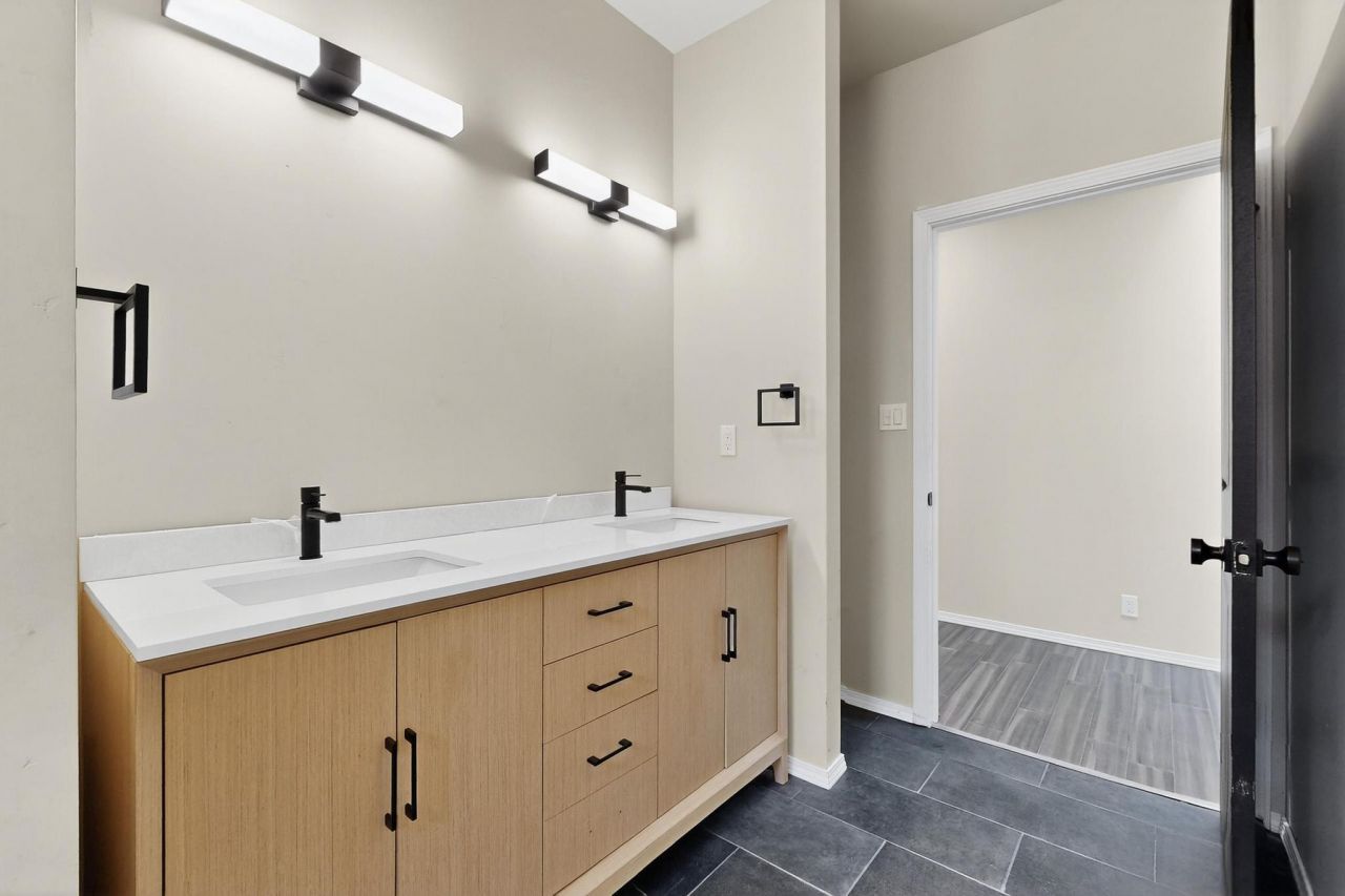 Albuquerque, New Mexico, 87120, United States, 3 Bedrooms Bedrooms, ,3 BathroomsBathrooms,Residential,For Sale,1876398