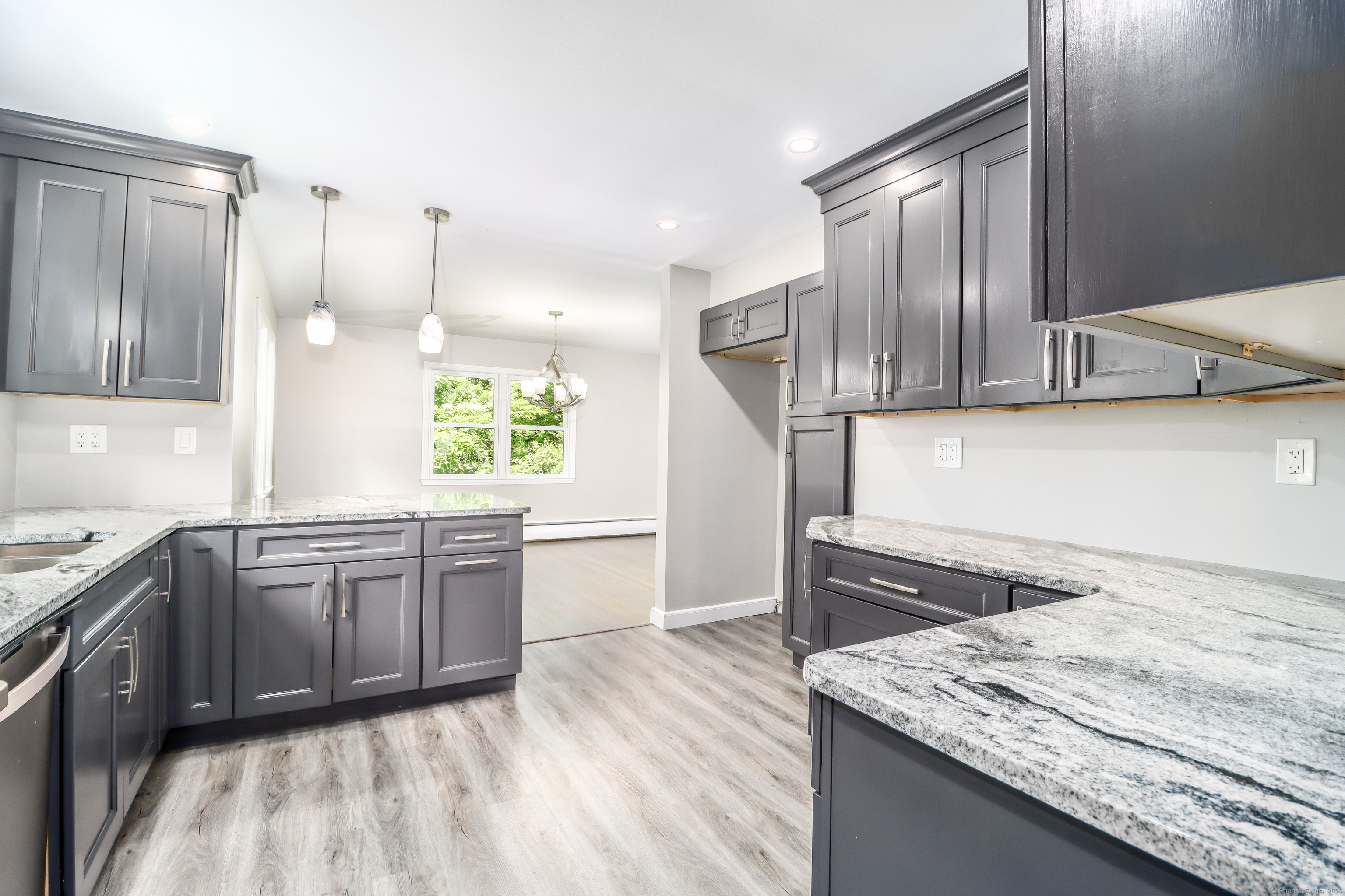 Redding, Connecticut, 06896, United States, 5 Bedrooms Bedrooms, ,3 BathroomsBathrooms,Residential,For Sale,1875500