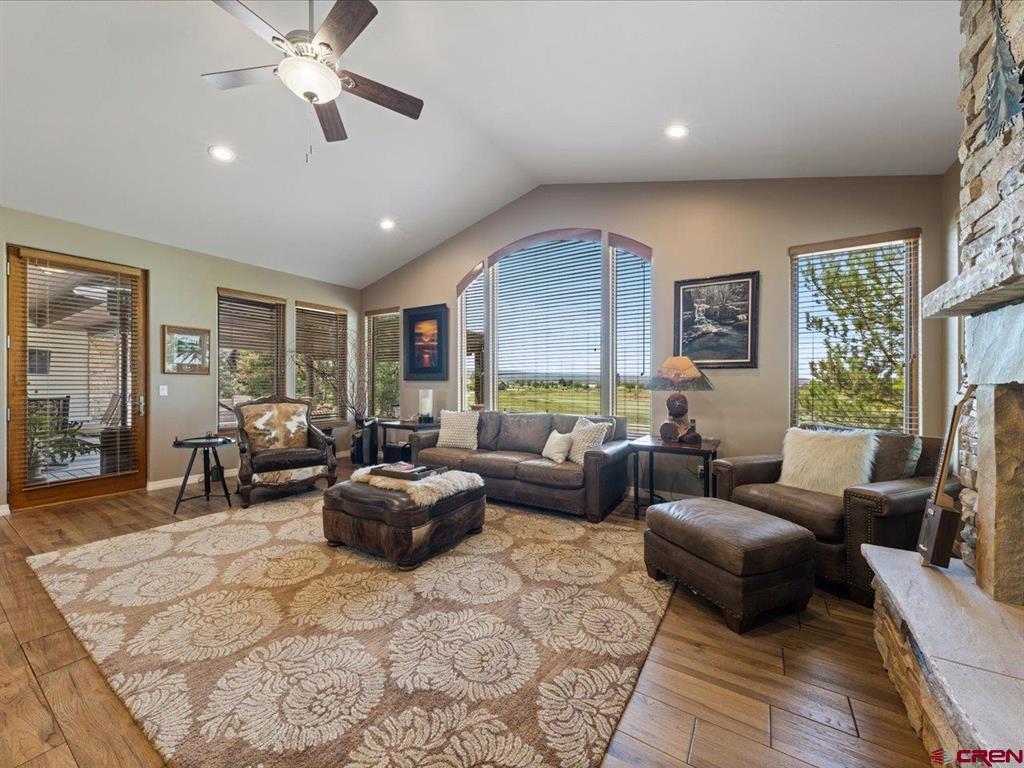 Montrose, Colorado, 81401, United States, 4 Bedrooms Bedrooms, ,3 BathroomsBathrooms,Residential,For Sale,1847638