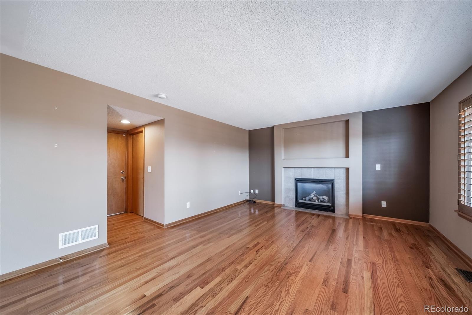 Castle Rock, Colorado, 80104, United States, 3 Bedrooms Bedrooms, ,3 BathroomsBathrooms,Residential,For Sale,1938878