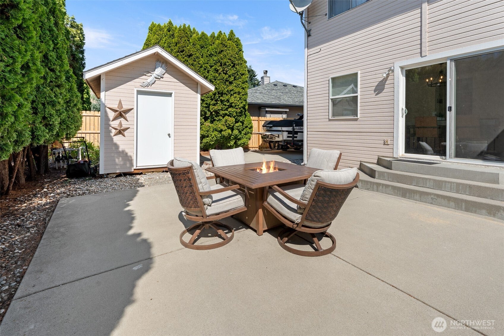 Wenatchee, Washington, 98801, United States, 3 Bedrooms Bedrooms, ,2 BathroomsBathrooms,Residential,For Sale,1939564