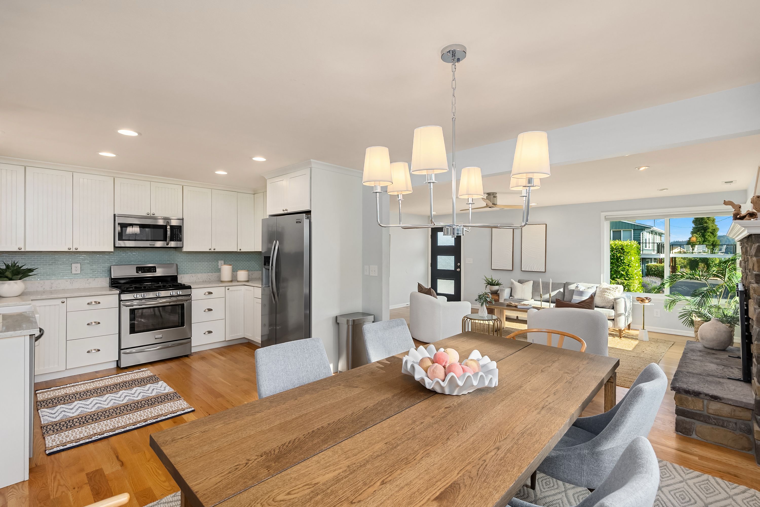  1020 NE Holm Ct, Poulsbo, WA 98370 - 物件實景
