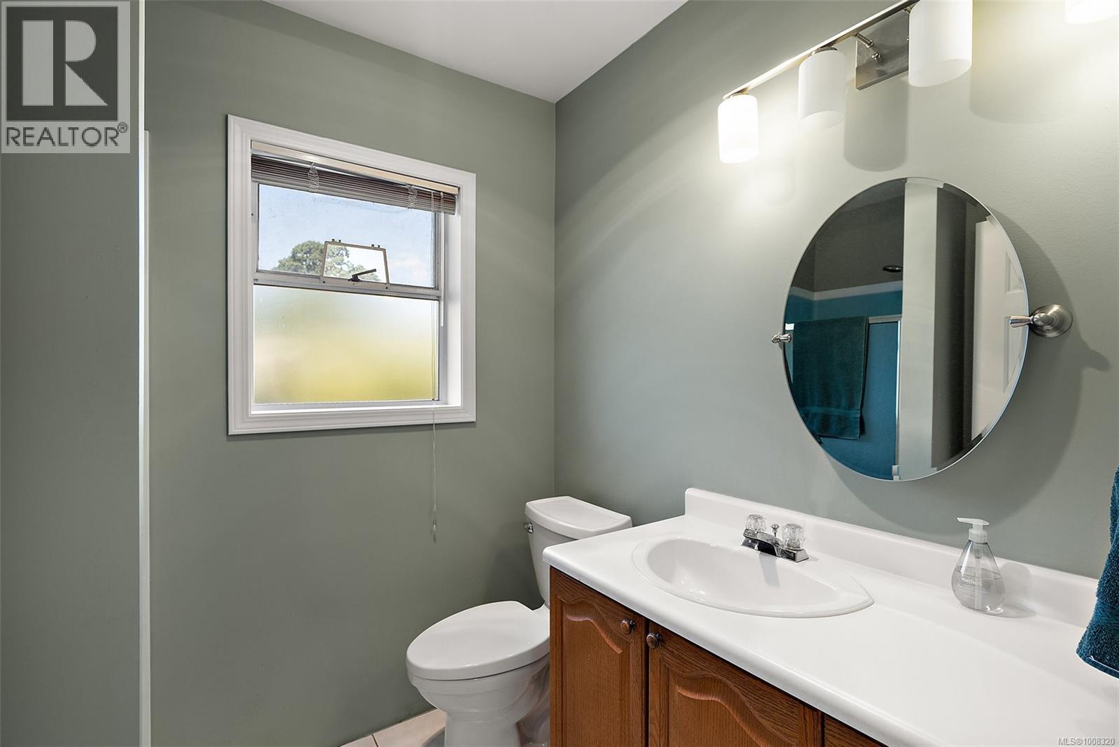 NORTH SAANICH, British Columbia, V8L 5L6, CA, 5 Bedrooms Bedrooms, ,5 BathroomsBathrooms,Residential,For Sale,1903905