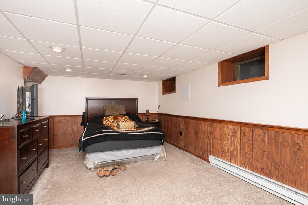 Reading, Pennsylvania, 19607, United States, 4 Bedrooms Bedrooms, ,4 BathroomsBathrooms,Residential,For Sale,1951295