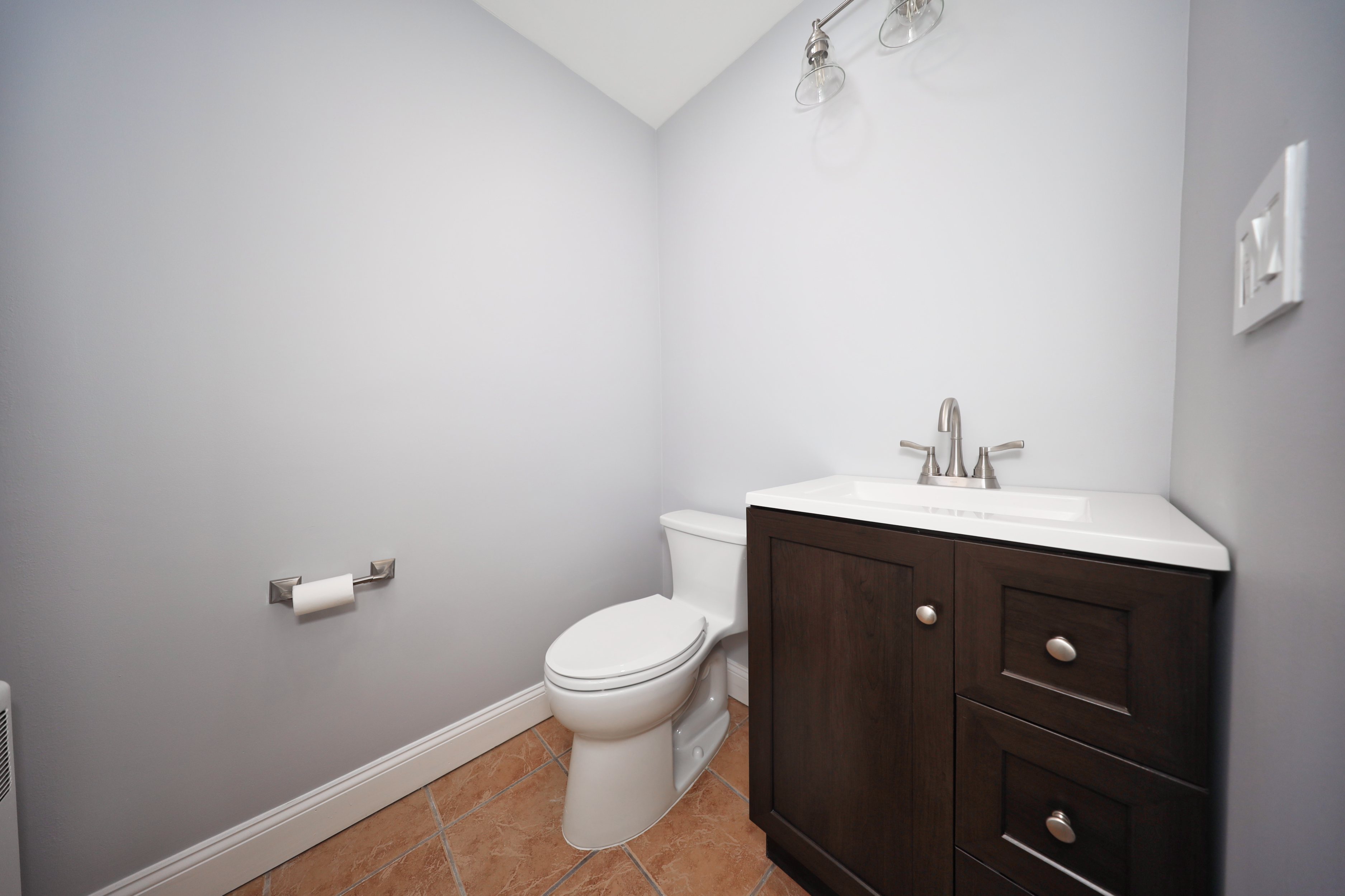 Bridgeport, Connecticut, 06606, United States, 5 Bedrooms Bedrooms, ,3 BathroomsBathrooms,Residential,For Sale,1930602