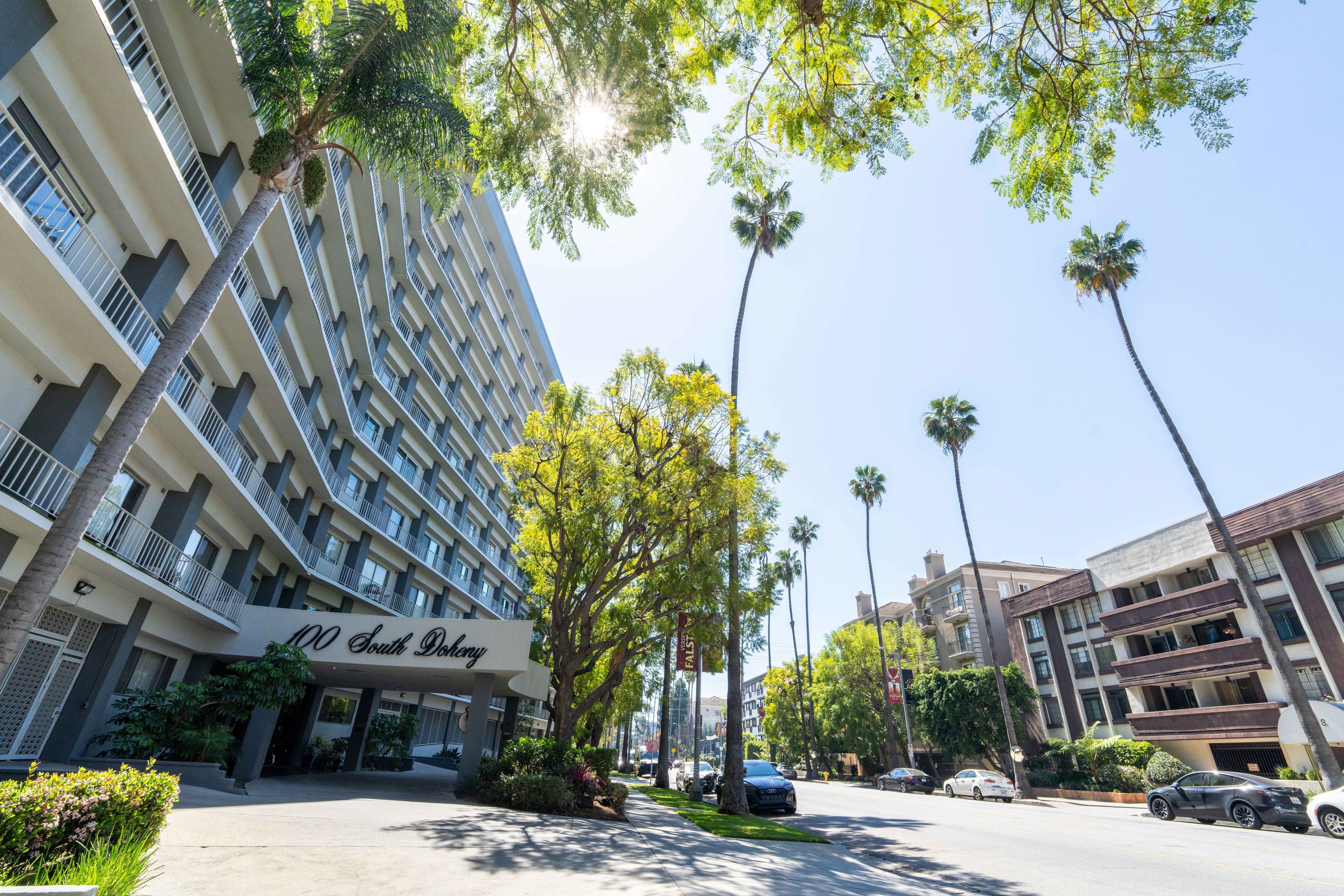  100 S Doheny Dr - 物件實景