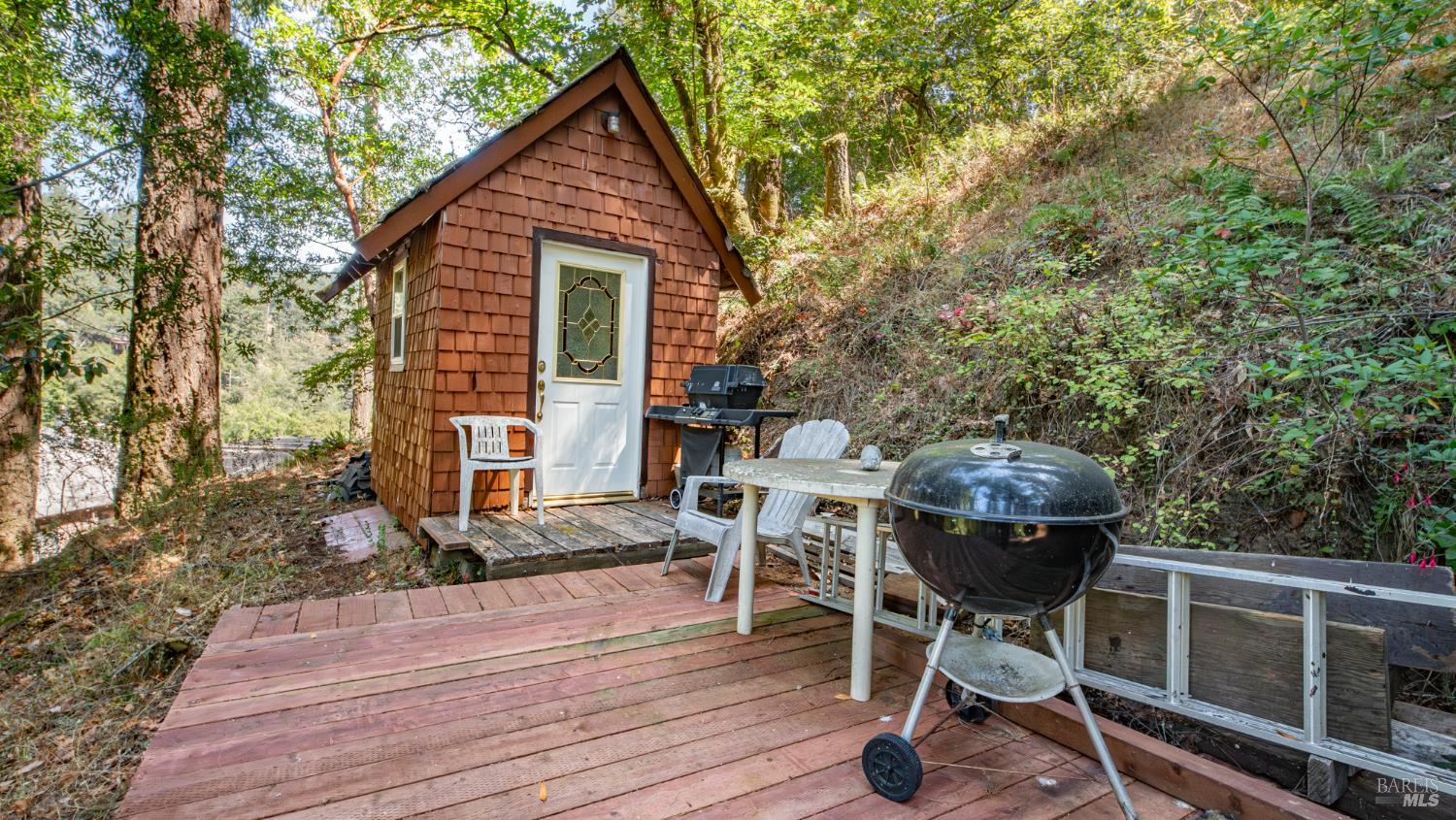 Lagunitas, California, 94938, United States, 2 Bedrooms Bedrooms, ,1 BathroomBathrooms,Residential,For Sale,1939923