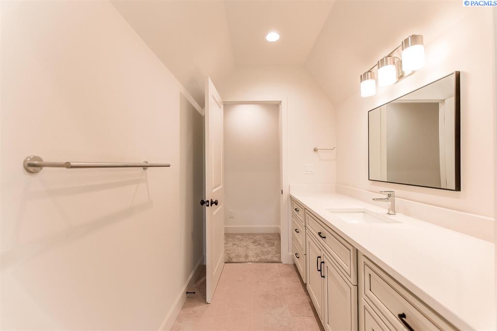 Pullman, Washington, 99163, United States, 4 Bedrooms Bedrooms, ,3 BathroomsBathrooms,Residential,For Sale,1794124