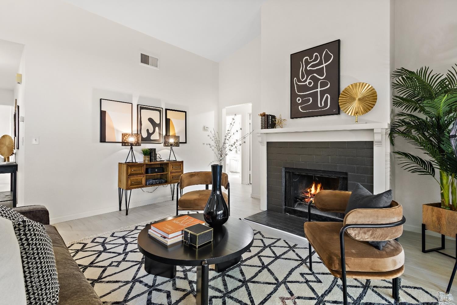 Hercules, California, 94547, United States, 2 Bedrooms Bedrooms, ,2 BathroomsBathrooms,Residential,For Sale,1988230