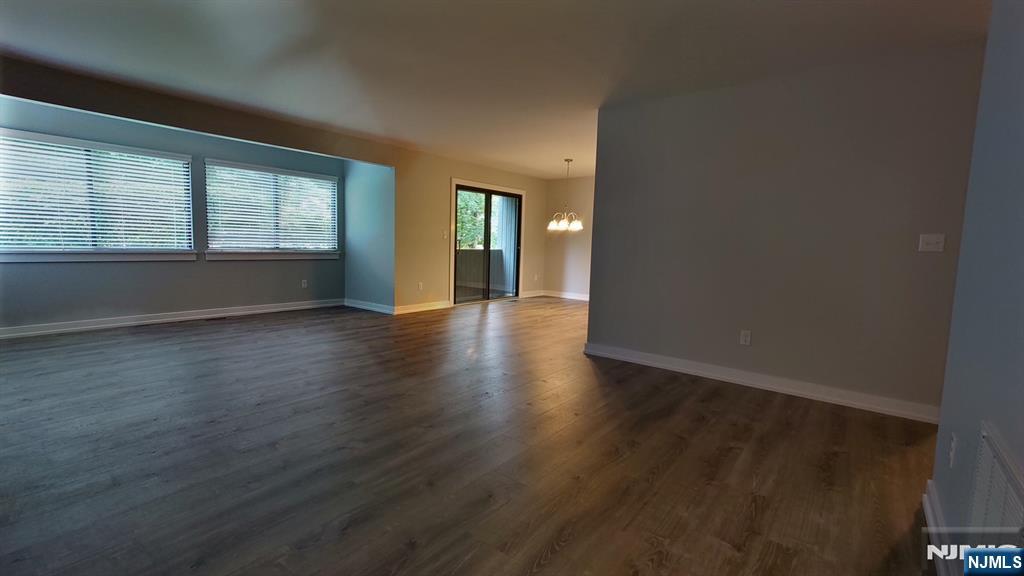 Mahwah, New Jersey, 07430, United States, 2 Bedrooms Bedrooms, ,2 BathroomsBathrooms,Residential,For Sale,1906473