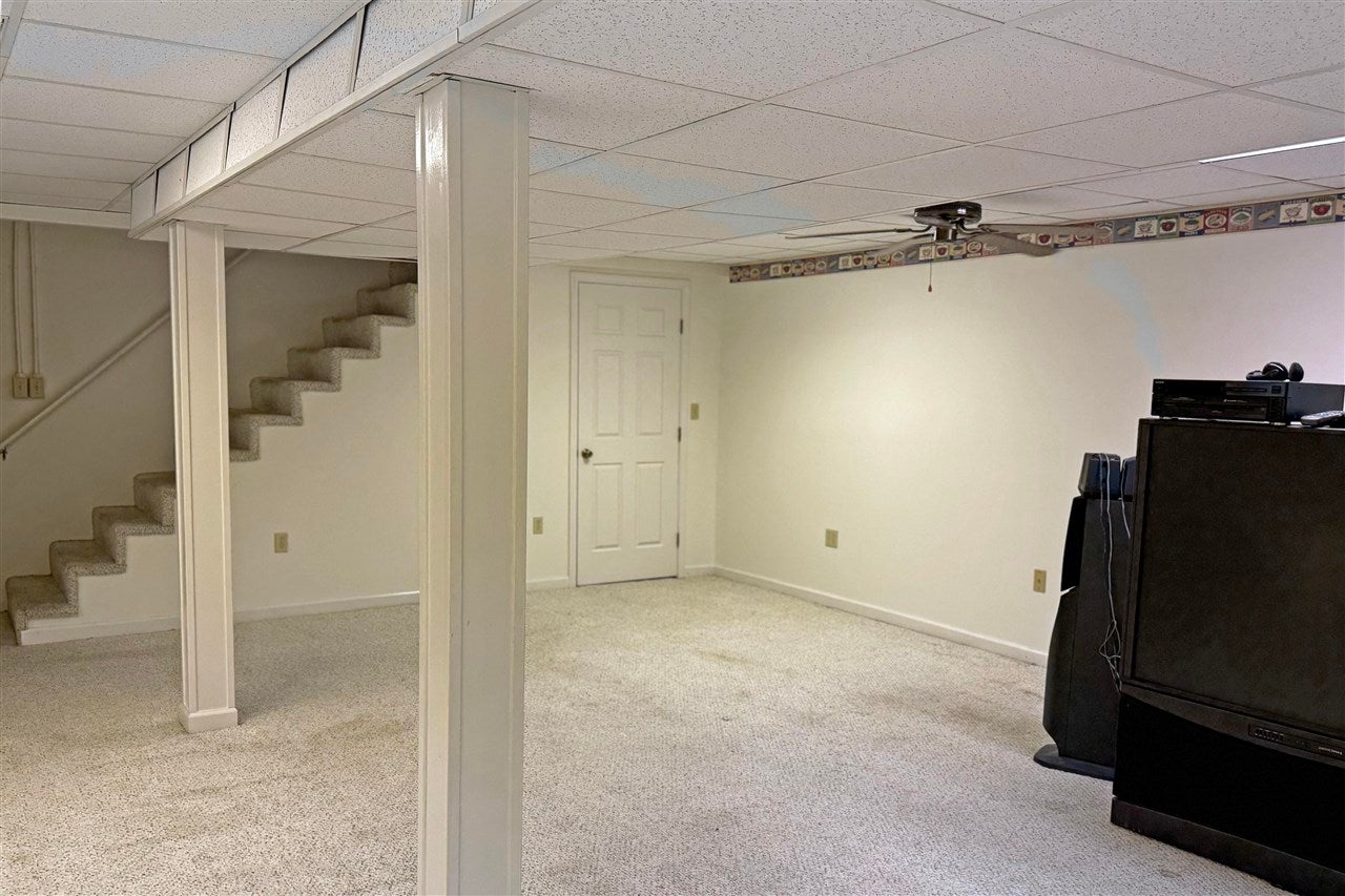 Scottsville, Kentucky, 42164, United States, 4 Bedrooms Bedrooms, ,3 BathroomsBathrooms,Residential,For Sale,1995978