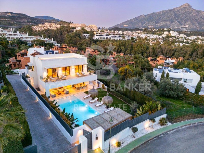 Marbella, Andalusia, ES, 5 Bedrooms Bedrooms, ,5 BathroomsBathrooms,Residential,For Sale,1766587