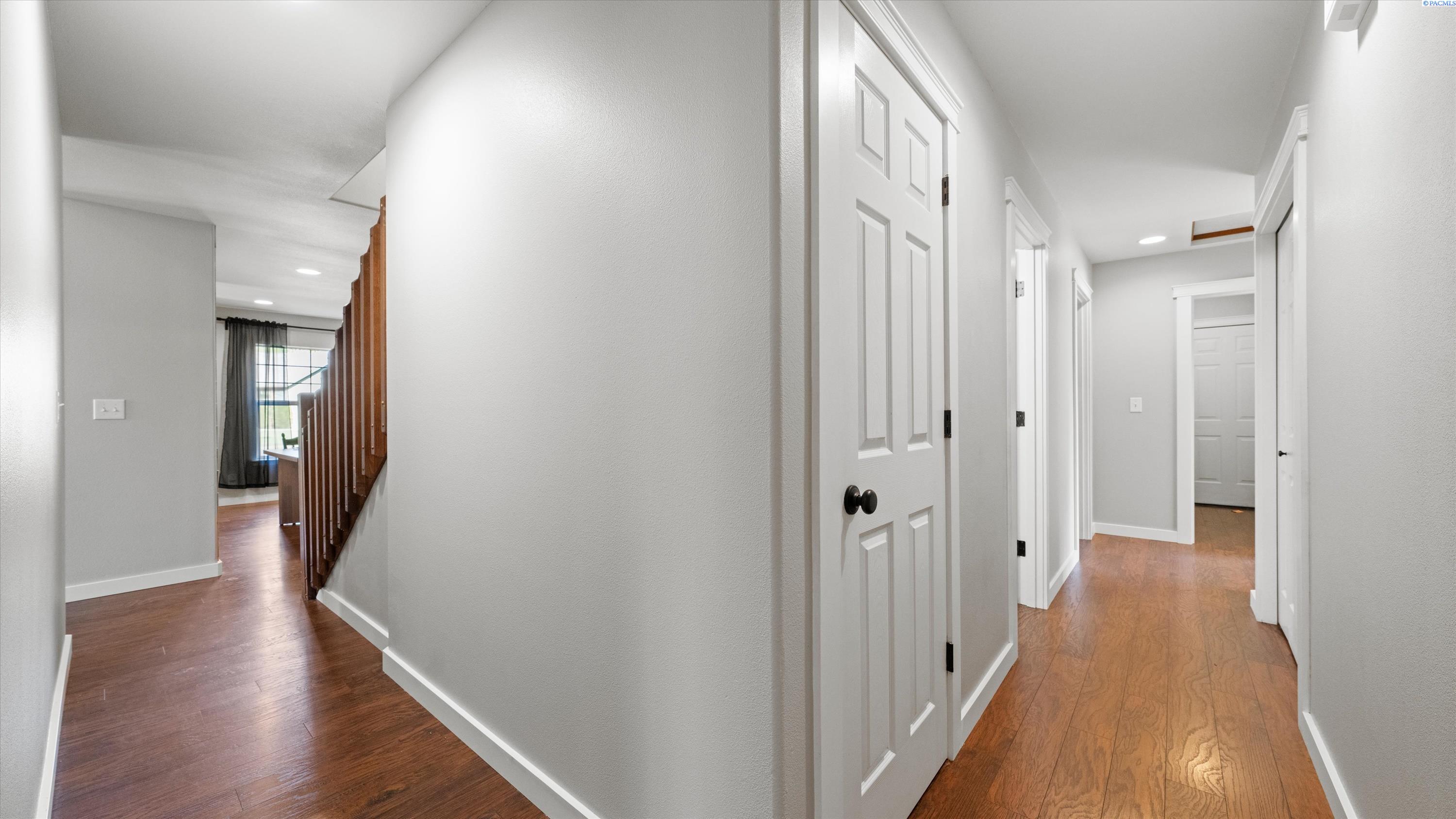 Pasco, Washington, 99301, United States, 4 Bedrooms Bedrooms, ,2 BathroomsBathrooms,Residential,For Sale,1956772