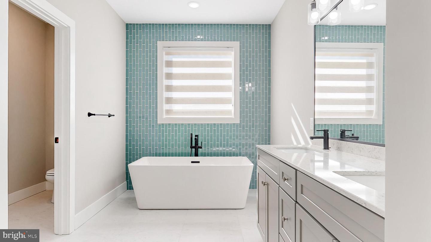 LEWES, Delaware, 19958, United States, 5 Bedrooms Bedrooms, ,7 BathroomsBathrooms,Residential,For Sale,1989878