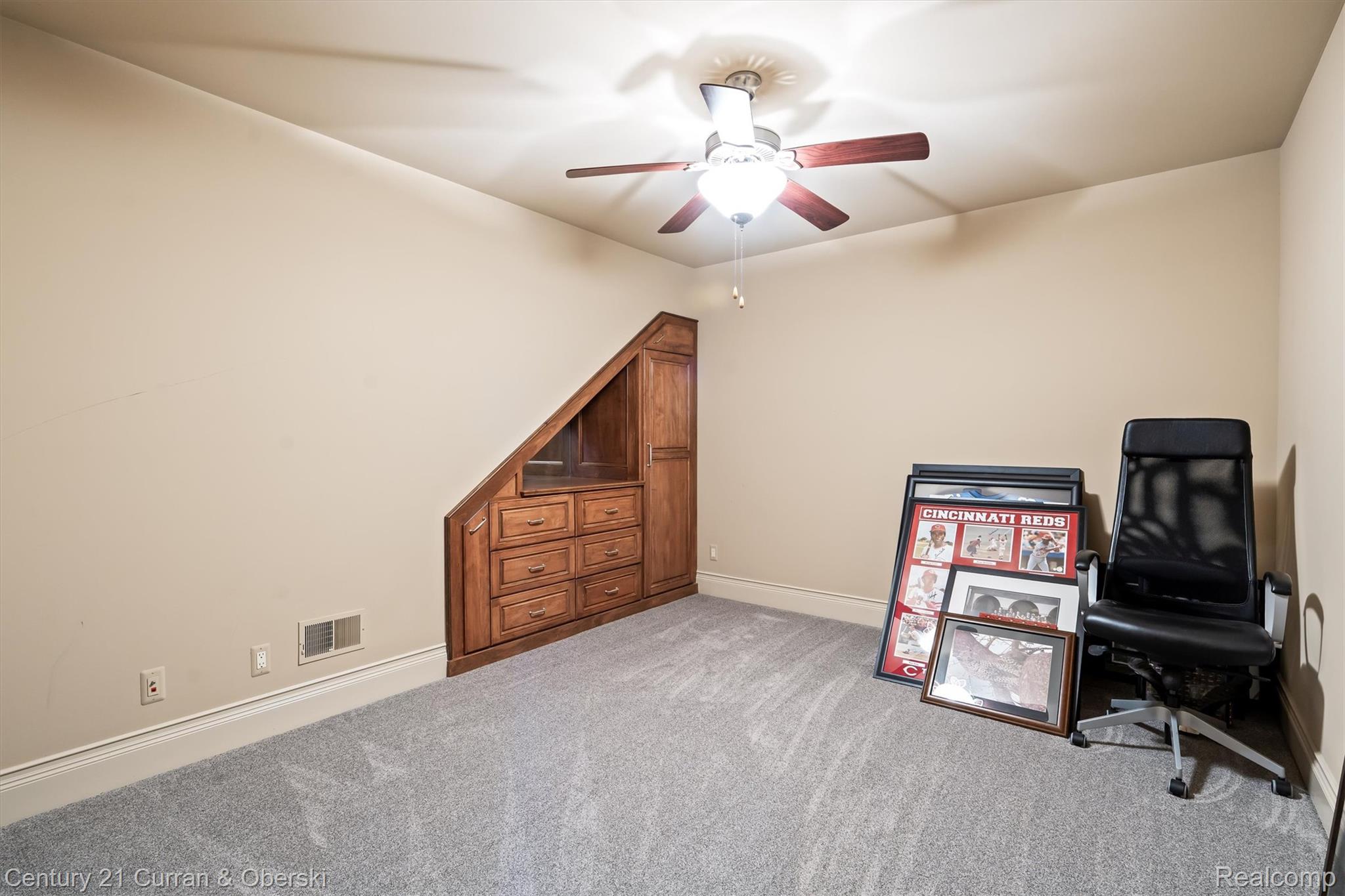 Northville, Michigan, 48168, United States, 4 Bedrooms Bedrooms, ,7 BathroomsBathrooms,Residential,For Sale,2038864