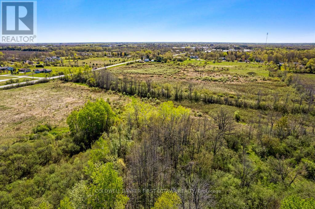 TAY VALLEY, Ontario, K7H 3C9, CA, ,Residential,For Sale,1867366