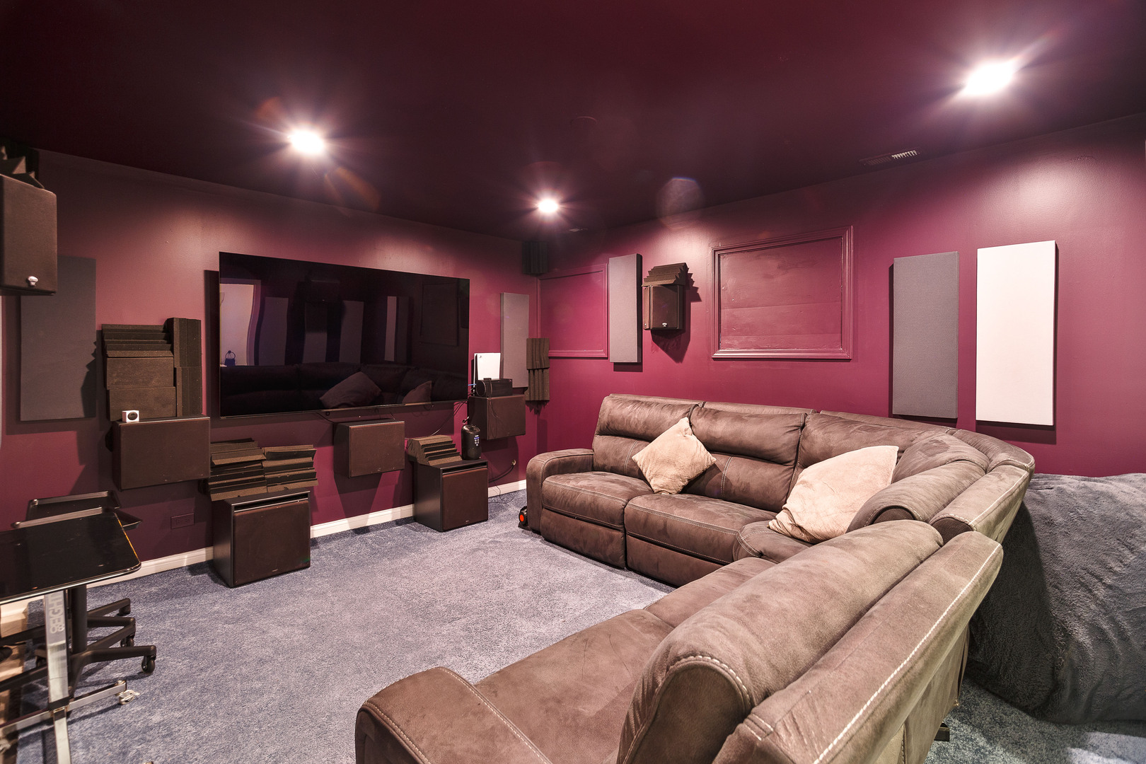 Chicago, Illinois, 60651, United States, 5 Bedrooms Bedrooms, ,6 BathroomsBathrooms,Residential,For Sale,1988146