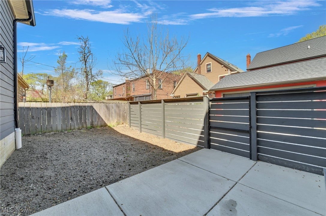 Cleveland, Ohio, 44113, United States, 3 Bedrooms Bedrooms, ,3 BathroomsBathrooms,Residential,For Sale,1944976
