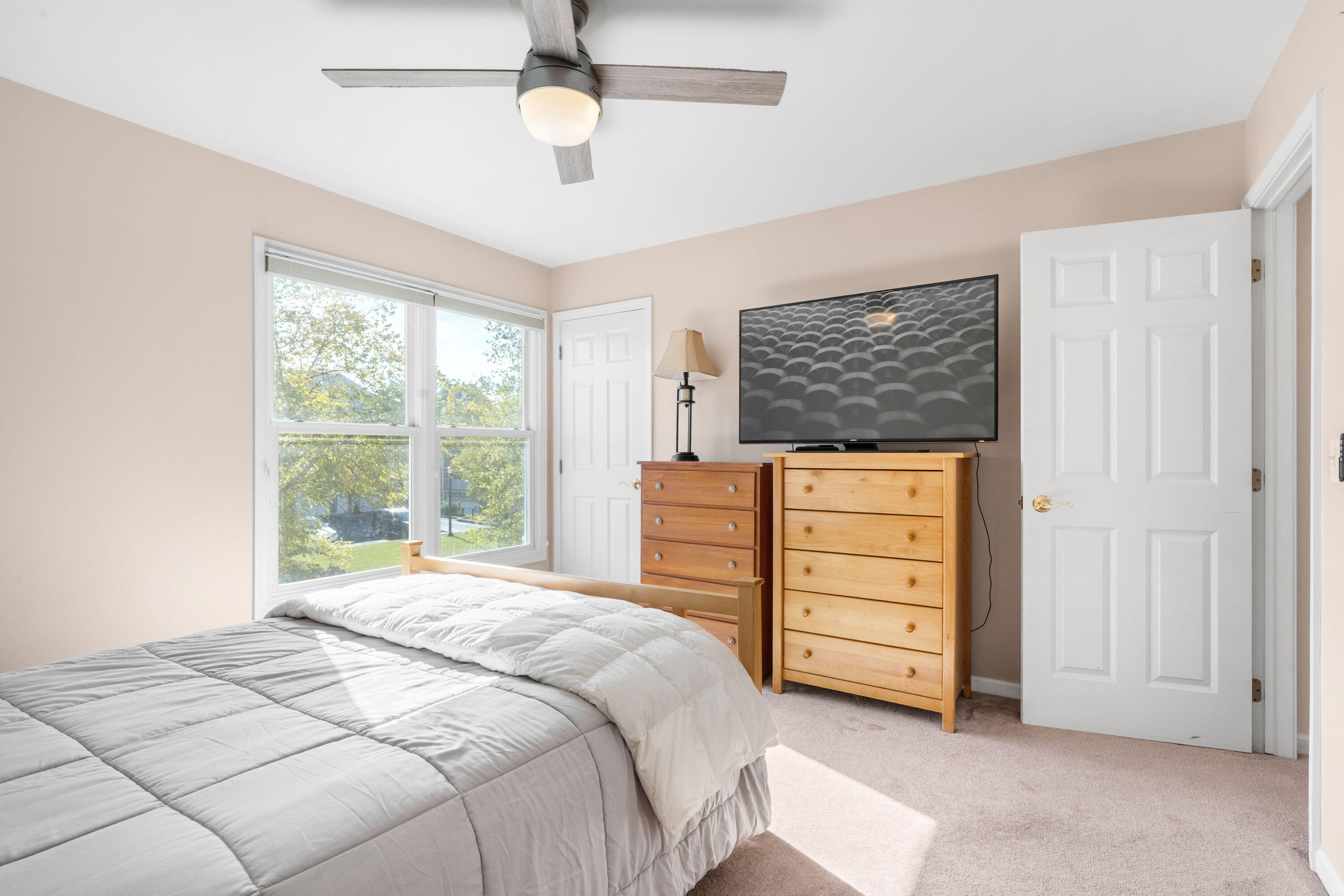 Kenosha, Wisconsin, 53140, United States, 3 Bedrooms Bedrooms, ,3 BathroomsBathrooms,Residential,For Sale,1985351