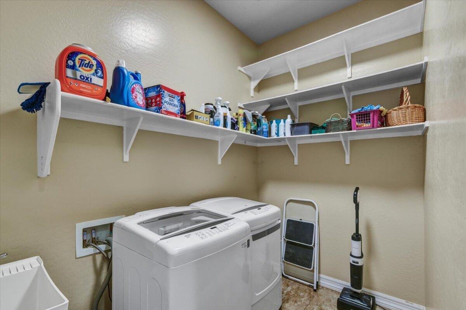  2261 N Beverly Place  Buckeye, AZ - 物件實景