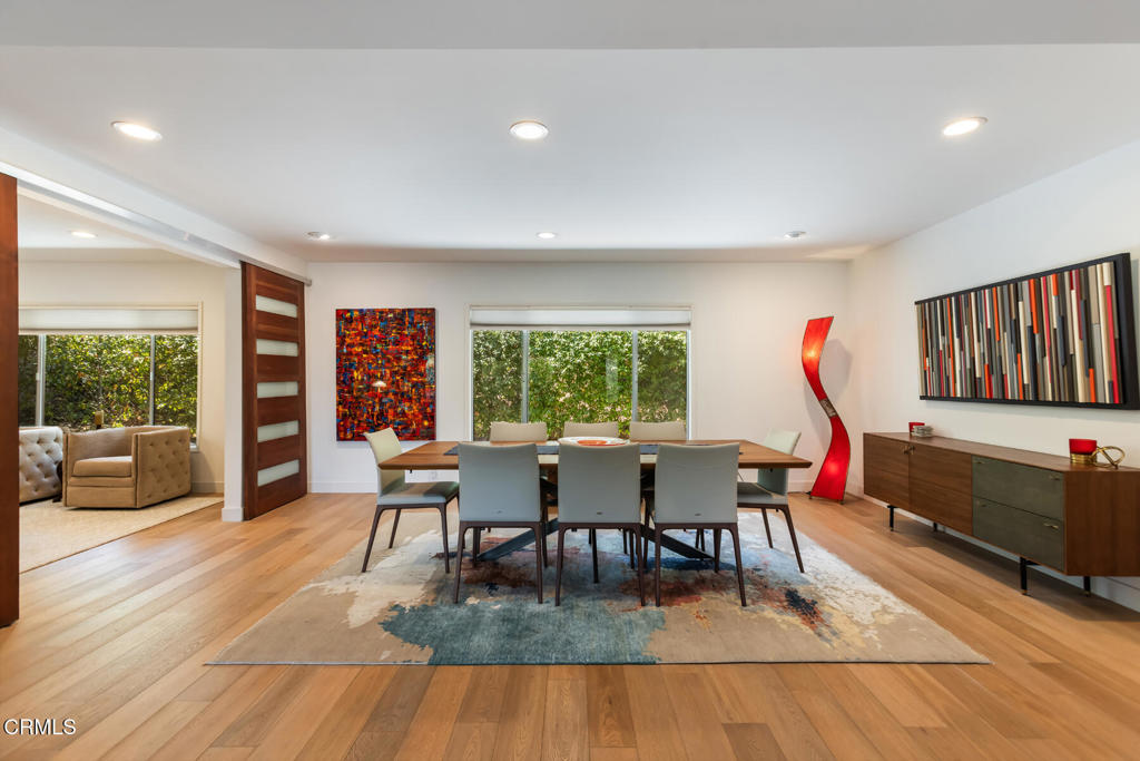La Canada Flintridge, California, 91011, United States, 3 Bedrooms Bedrooms, ,3 BathroomsBathrooms,Residential,For Sale,1941612
