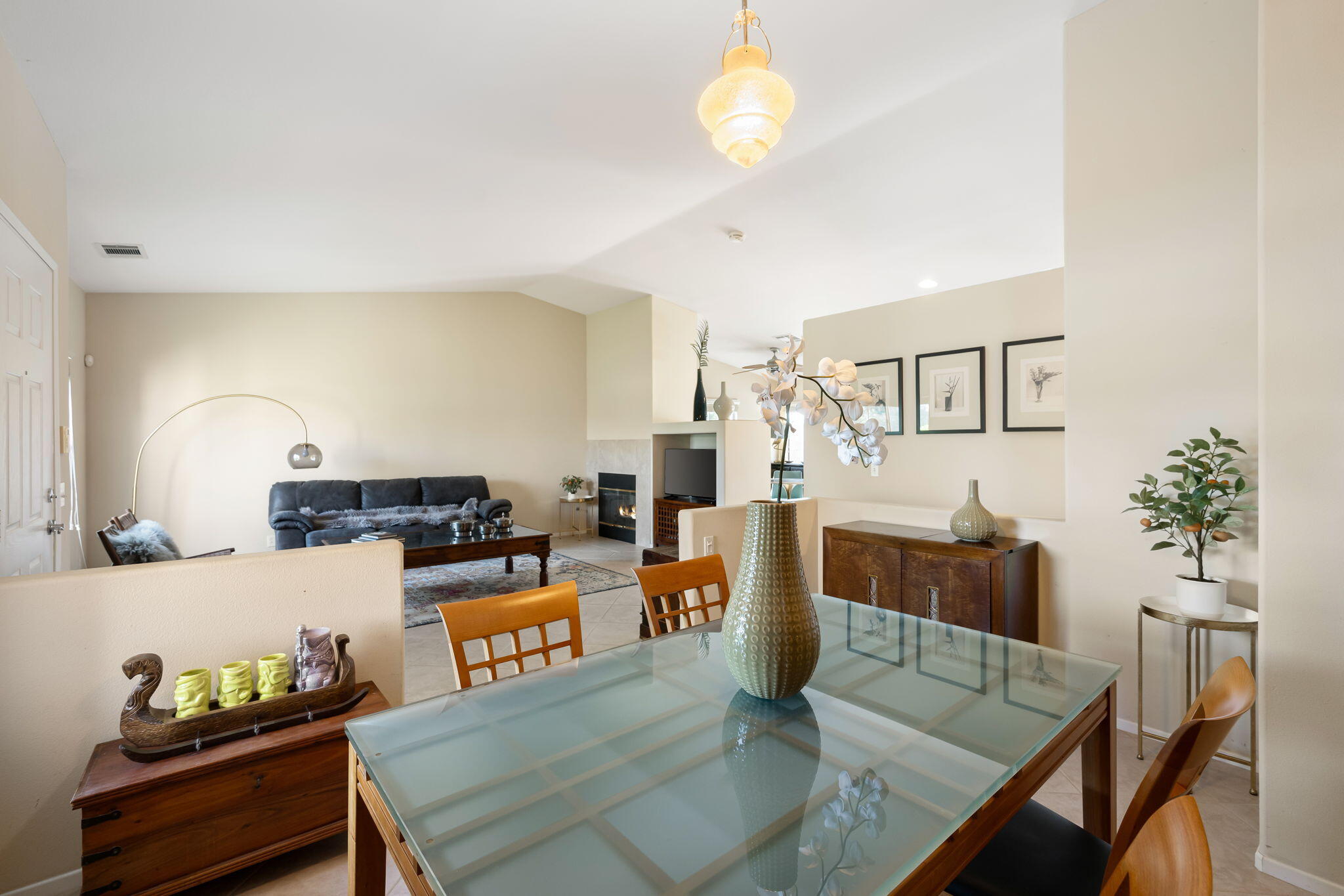 Indio, California, 92201, United States, 3 Bedrooms Bedrooms, ,2 BathroomsBathrooms,Residential,For Sale,1910889