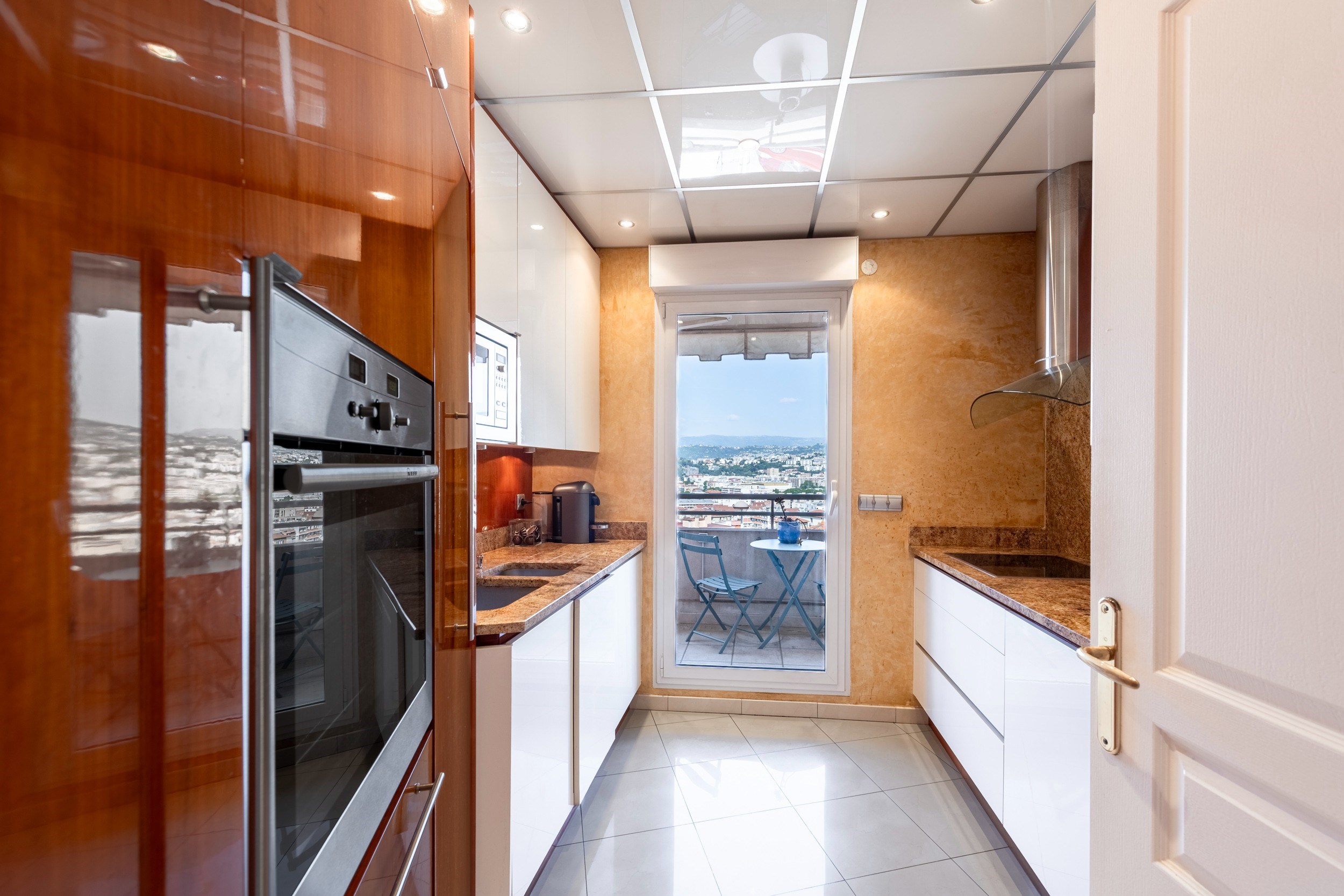  Nice Mont Boron top floor apartment with wraparound terrace and sea glimpse, Fr… - 物件實景