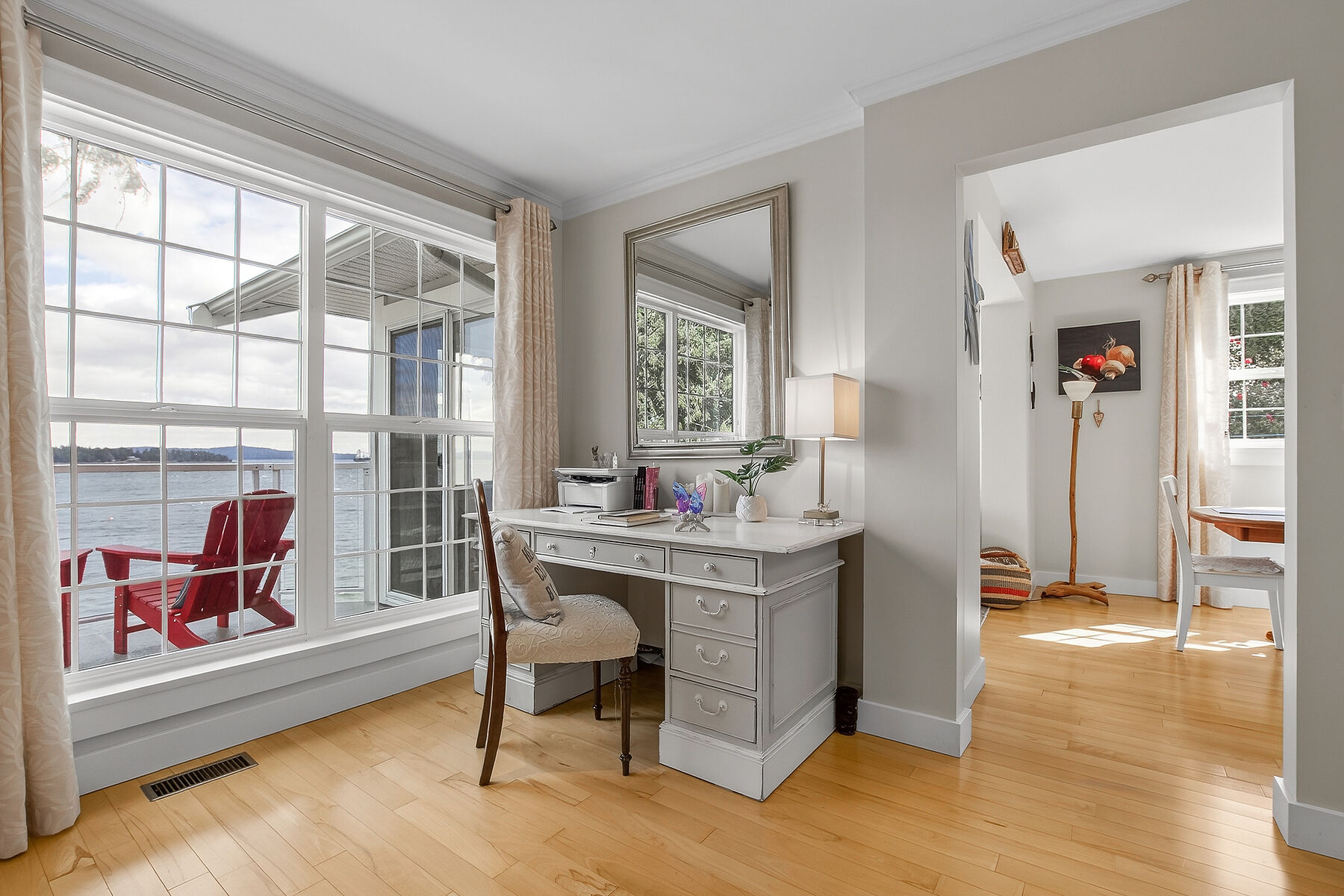 Ladysmith Bespoke Oceanfront - 物件實景