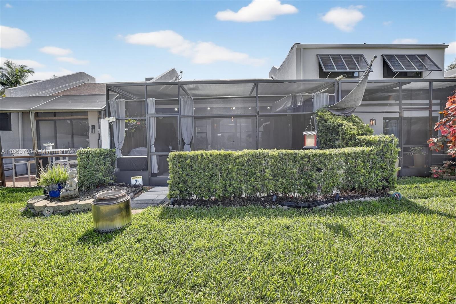 Pembroke Pines, Florida, 33026, United States, 3 Bedrooms Bedrooms, ,3 BathroomsBathrooms,Residential,For Sale,1927070