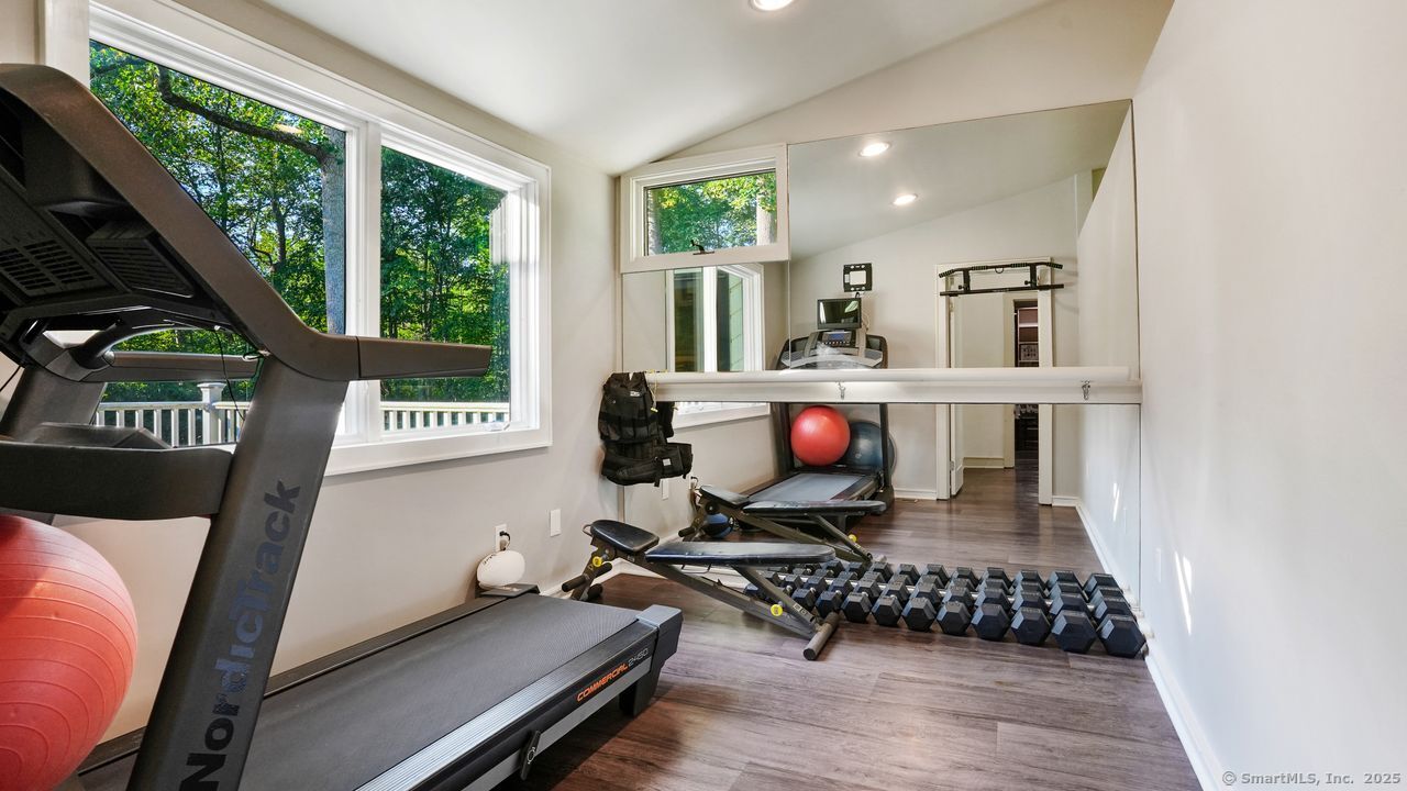 Westport, Connecticut, 06880, United States, 4 Bedrooms Bedrooms, ,4 BathroomsBathrooms,Residential,For Sale,1991642