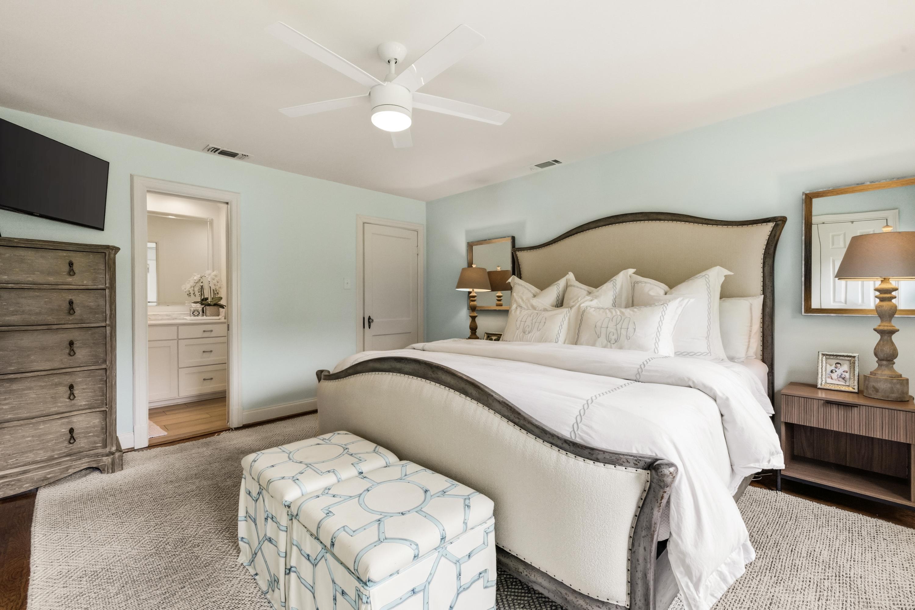  Charming Updated Tudor In Lakewood - 物件實景