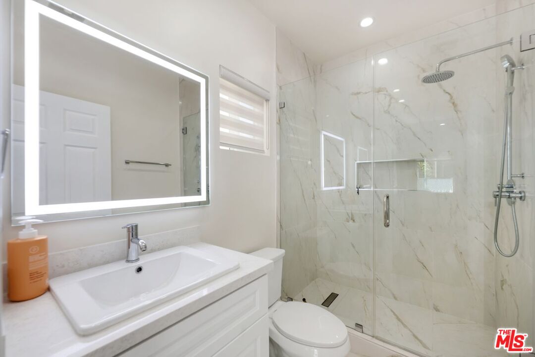 Los Angeles, California, 90004, United States, 4 Bedrooms Bedrooms, ,3 BathroomsBathrooms,Residential,For Sale,1785182