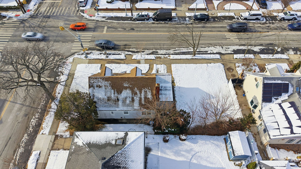 Howard Beach, New York, 11414, United States, 4 Bedrooms Bedrooms, ,1 BathroomBathrooms,Residential,For Sale,2005668