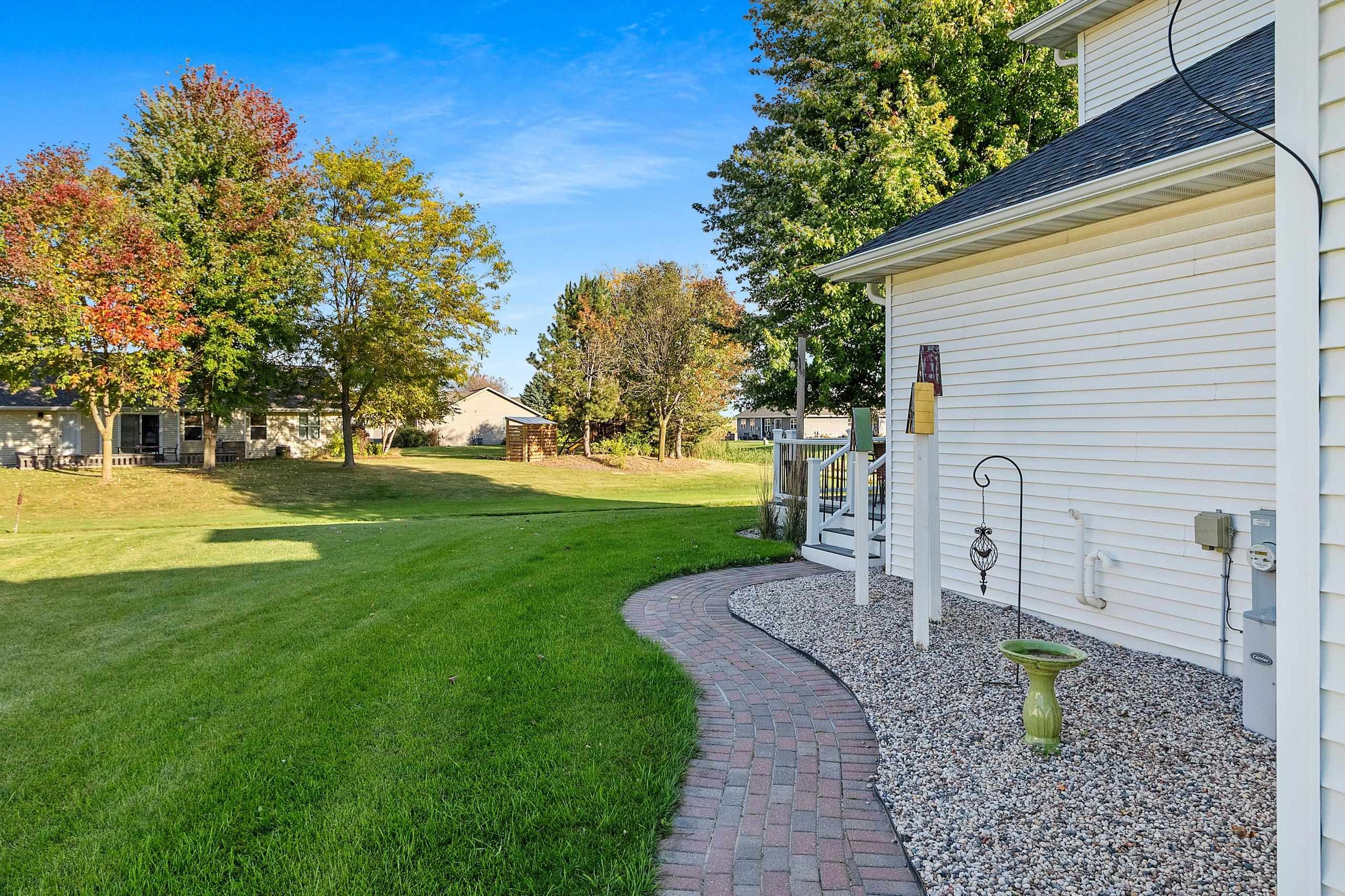 APPLETON, Wisconsin, 54913, United States, 4 Bedrooms Bedrooms, ,3 BathroomsBathrooms,Residential,For Sale,1960996