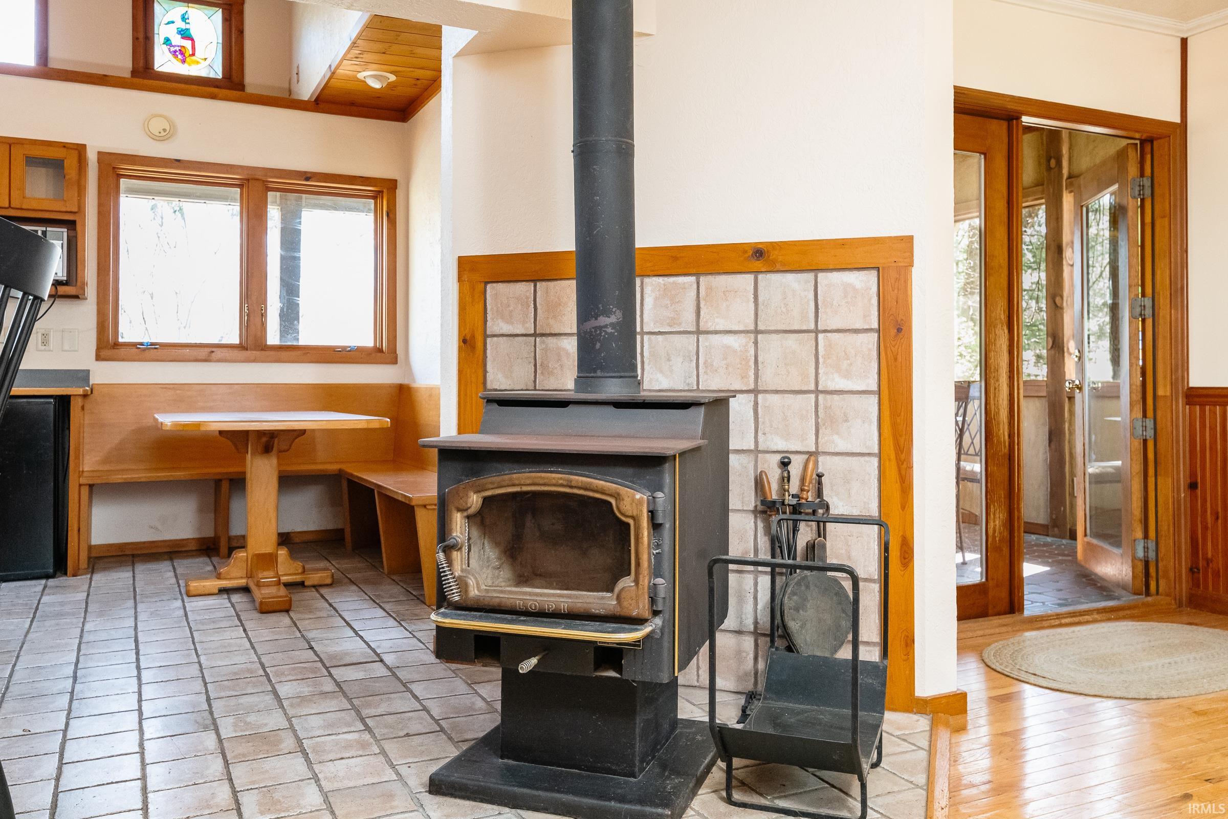 Bloomington, Indiana, 47401, United States, 8 Bedrooms Bedrooms, ,5 BathroomsBathrooms,Residential,For Sale,1988633