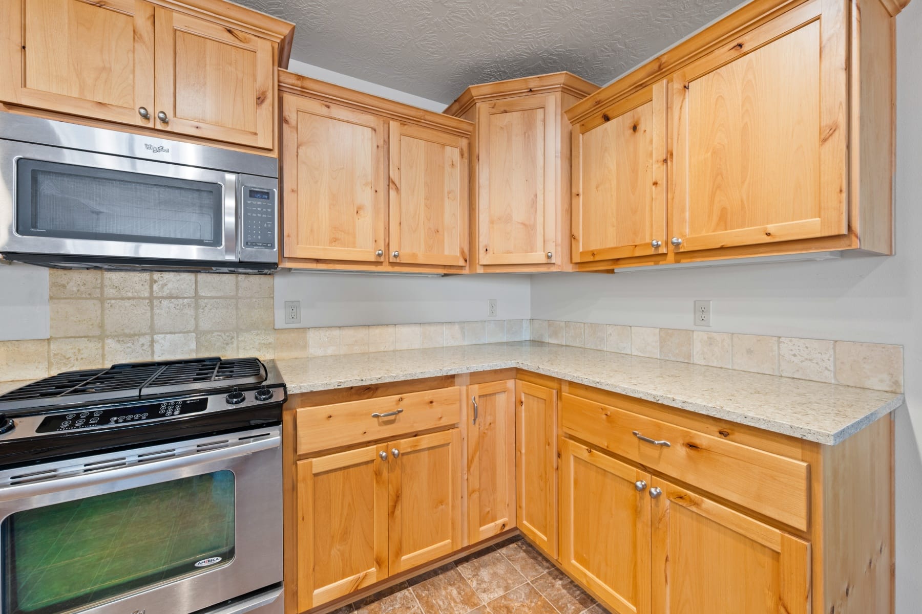  2330 NW 10th Street Redmond, OR 97756 - 物件實景