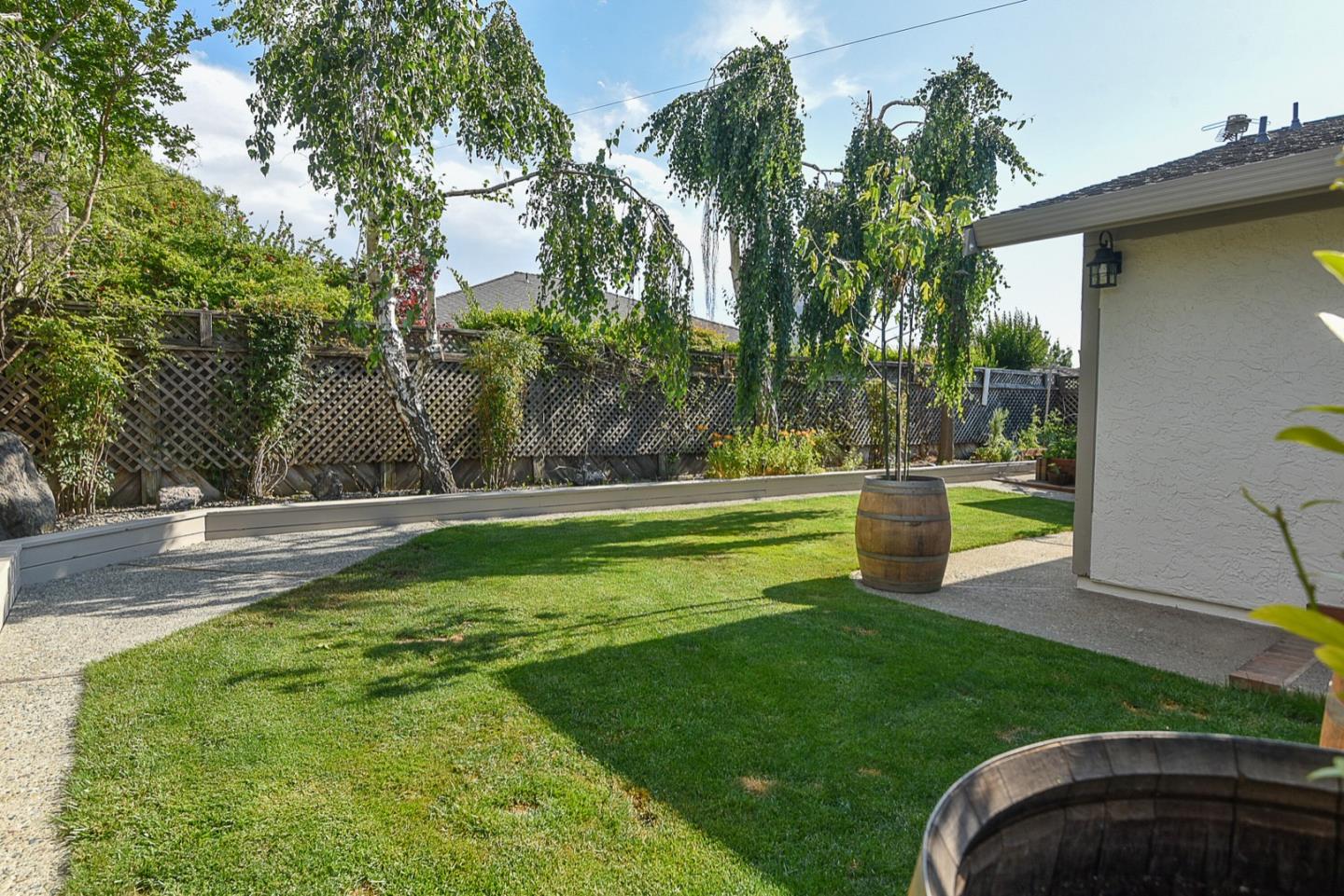 Hollister, California, 95023, United States, 3 Bedrooms Bedrooms, ,2 BathroomsBathrooms,Residential,For Sale,1983755