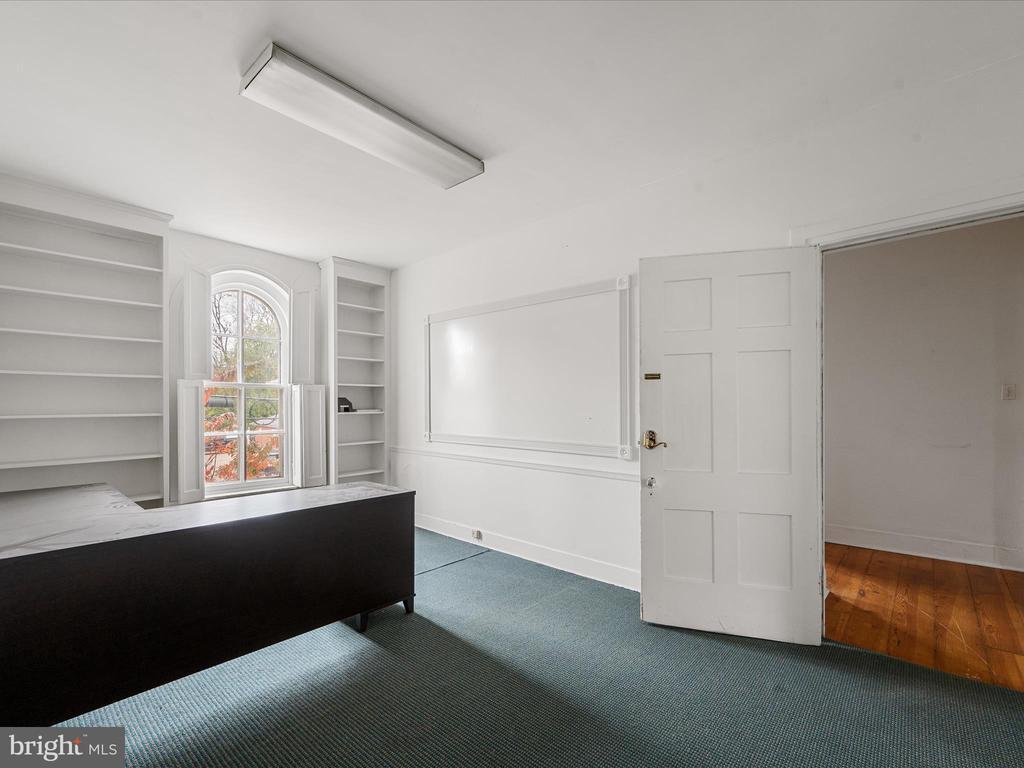 230 W Boscawen Street, Winchester, Virginia, 22601, United States, ,Residential,For Sale,230 W Boscawen Street,1660726