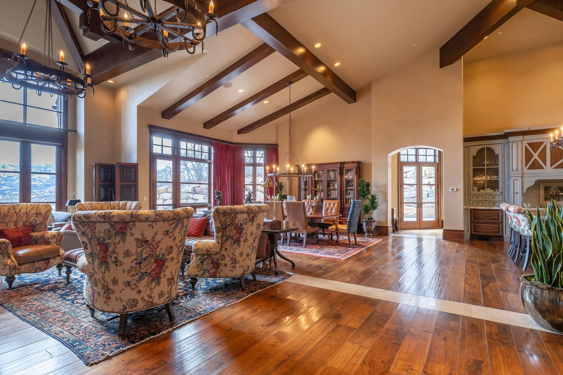  A Legacy Estate Framed by Golf and Ski Views - 物件實景