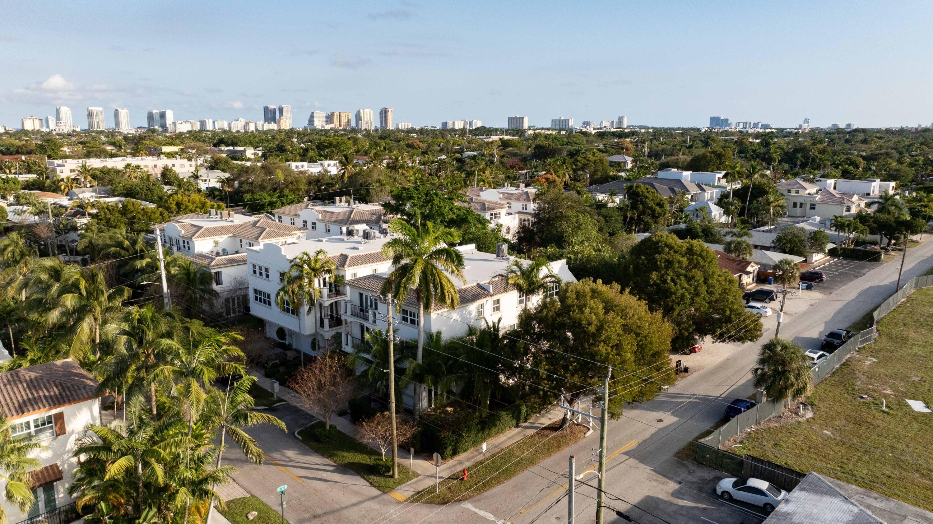 Fort Lauderdale, Florida, 33304, United States, 2 Bedrooms Bedrooms, ,4 BathroomsBathrooms,Residential,For Sale,1891530
