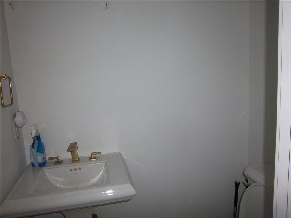 Brunswick, Georgia, 31520, United States, 3 Bedrooms Bedrooms, ,3 BathroomsBathrooms,Residential,For Sale,1895763