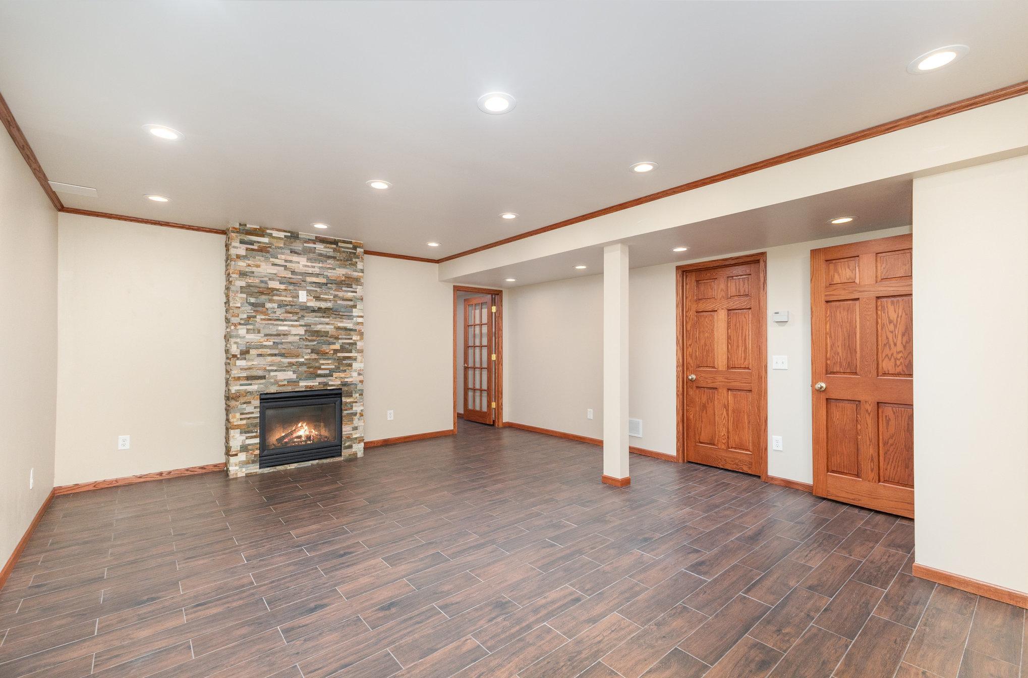 Lakeville, Minnesota, 55044, United States, 4 Bedrooms Bedrooms, ,3 BathroomsBathrooms,Residential,For Sale,1963667